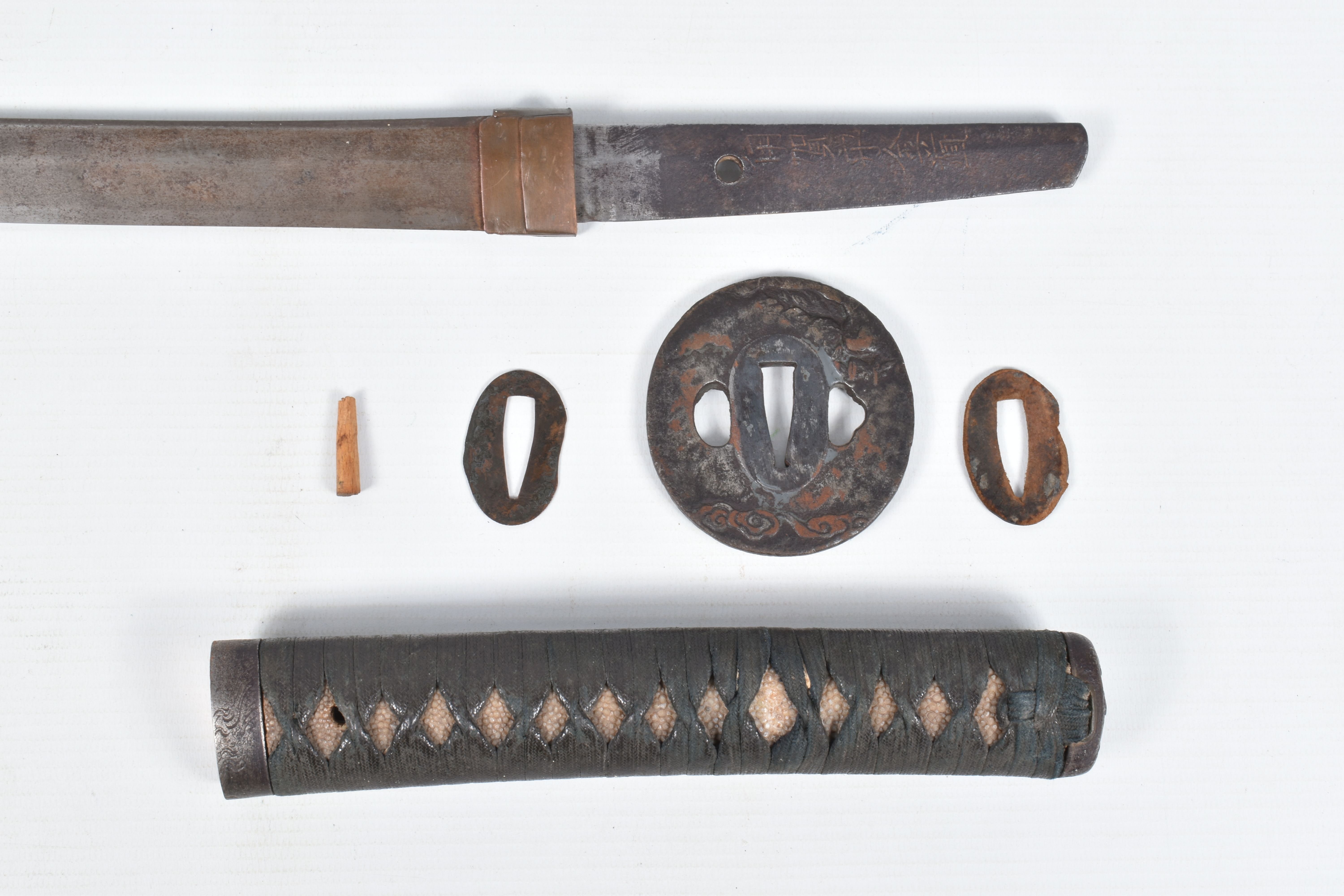 A BELLIEVED TO BE 18TH CENTURY JAPANESE WAKIZASHI SWORD, worn blade, the tsuba cast with birds, - Image 24 of 36