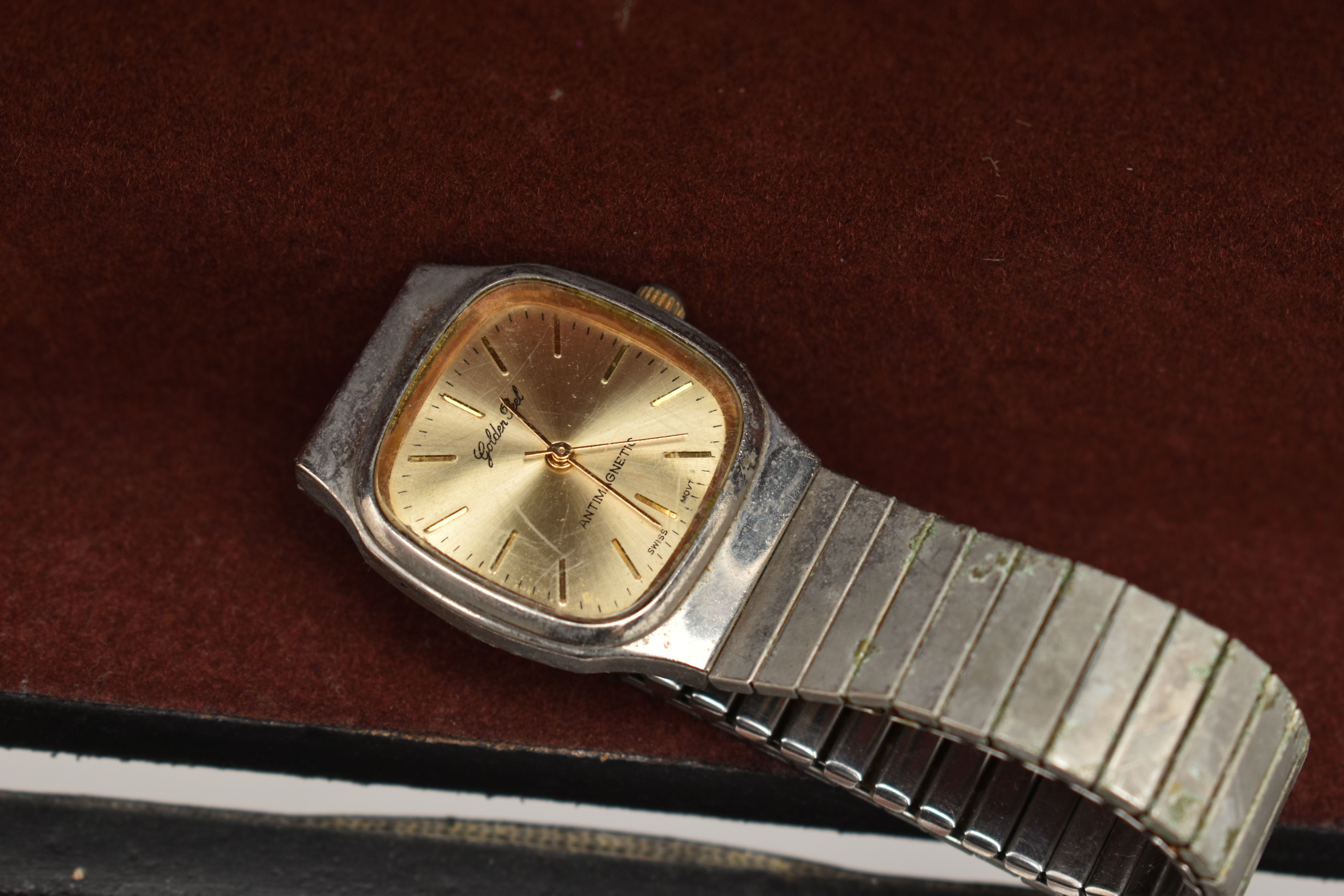 A BOX OF ASSORTED WRISTWATCHES AND ITEMS, to include a wooden box and a tin of mostly quartz fashion - Image 9 of 11