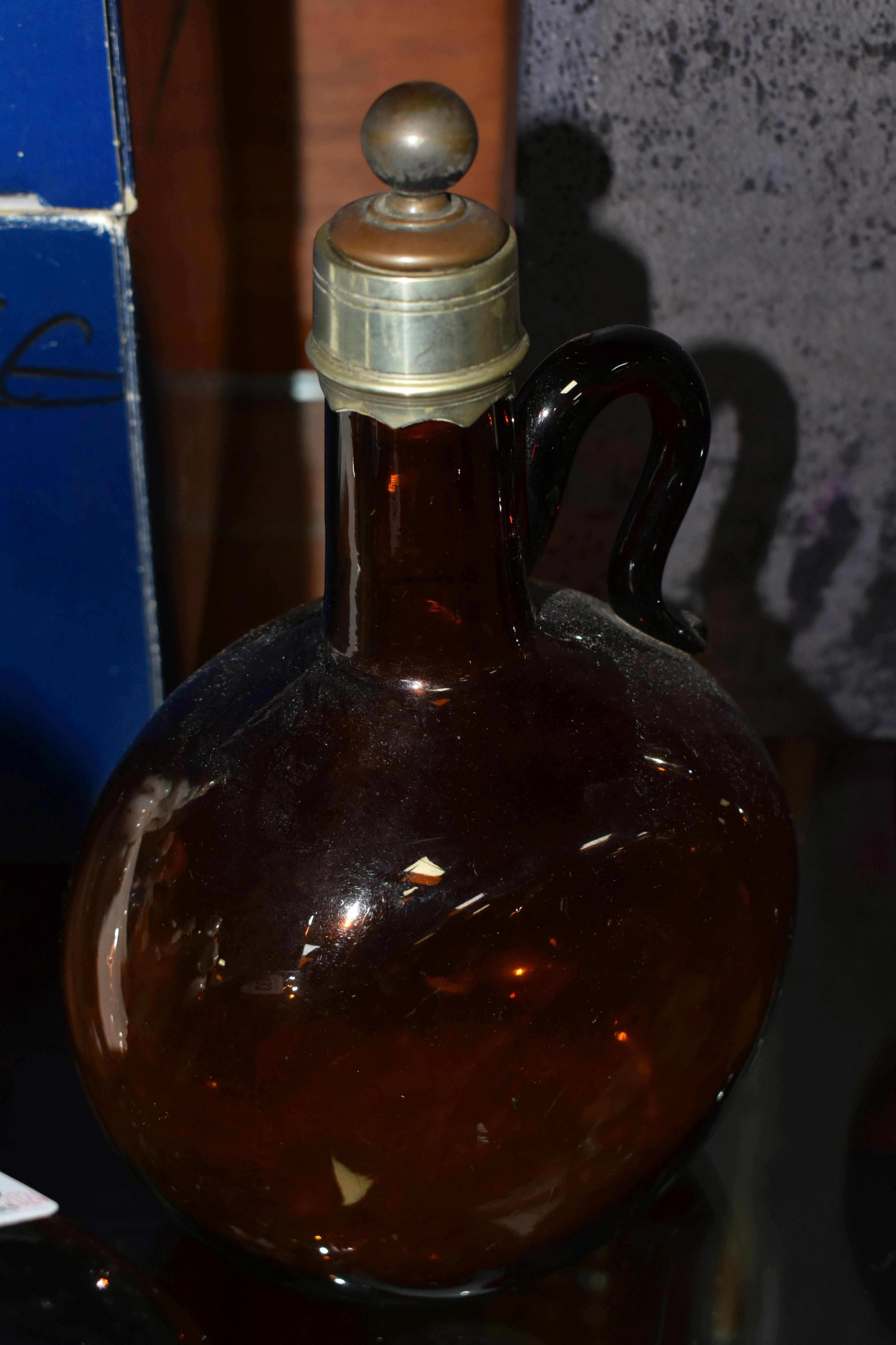 AN 18TH CENTURY MALLET SHAPED AMBER COLOURED BOTTLE, approximate height 21cm, together with three - Image 8 of 9