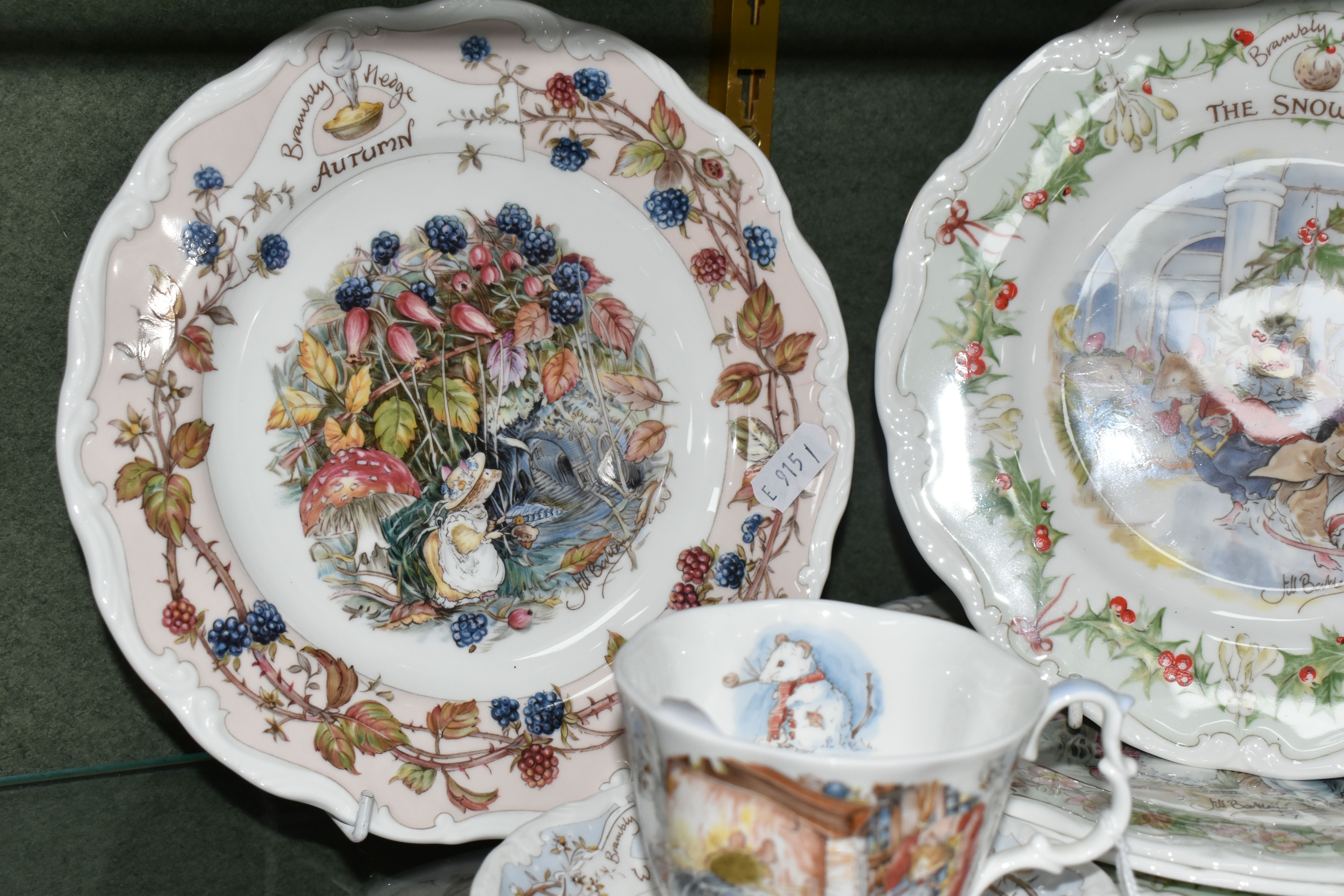 A GROUP OF ROYAL DOULTON 'BRAMBLY HEDGE' TEA WARE, comprising a 'Summer' mug, a 'Winter' teacup - Image 5 of 6