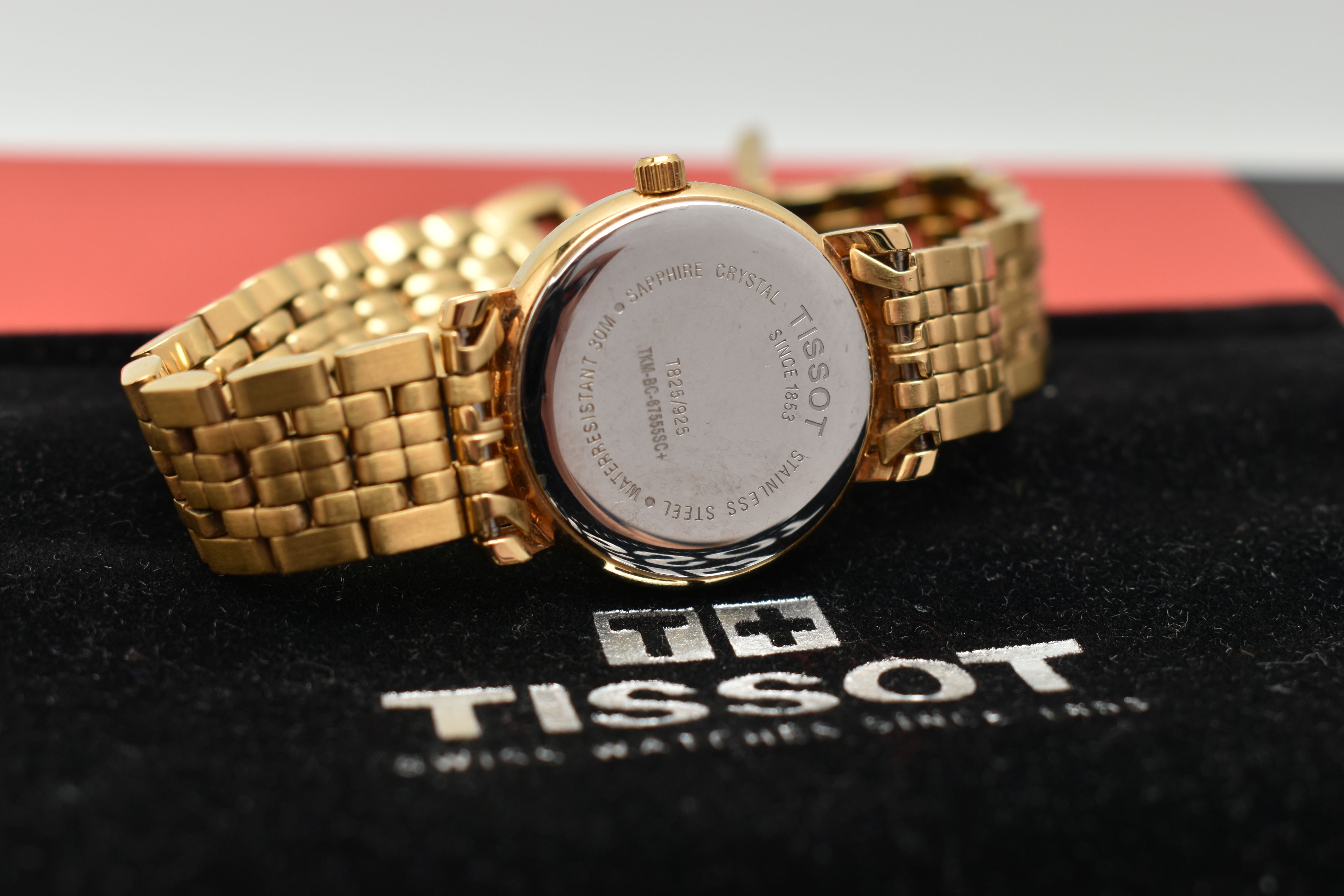 A LADIES 'TISSOT' WRISTWATCH, quartz movement, gold tone round dial, signed 'Tissot 1853', baton - Image 6 of 7