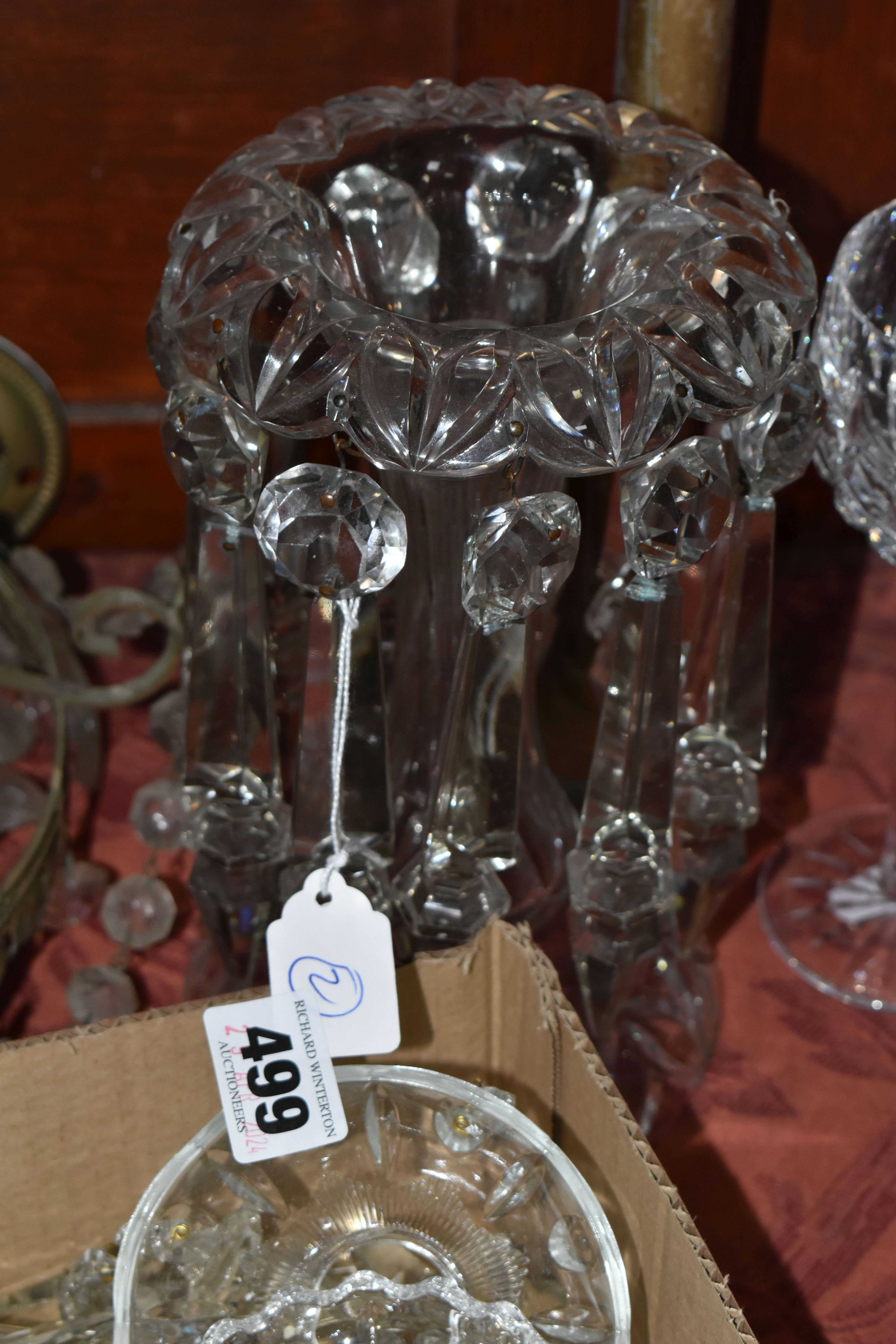 ANTIQUE / VINTAGE GLASS LIGHTING ETC, to include a clear glass lustre with a small chip to the - Image 2 of 7