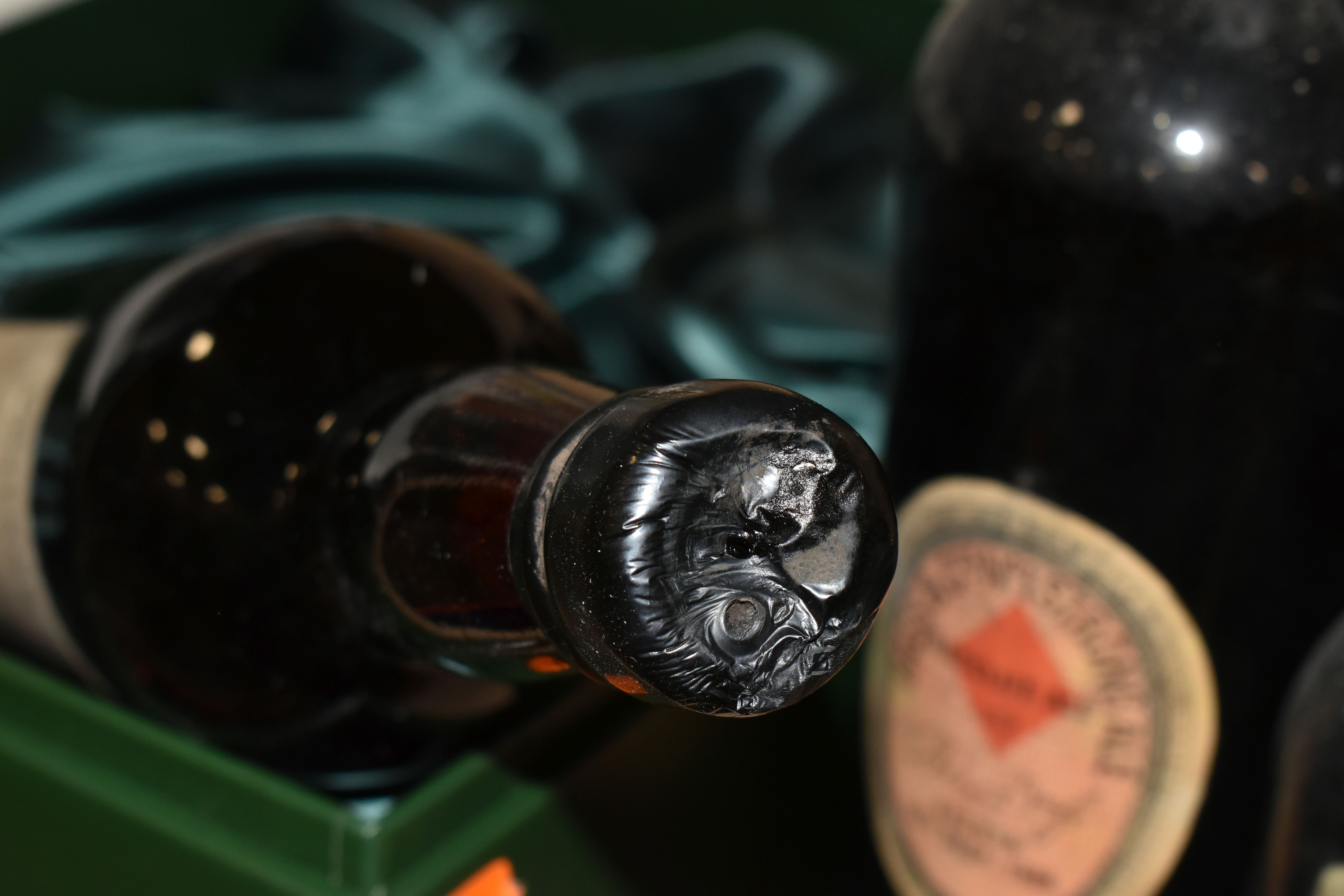 ONE BOTTLE OF W & J GRAHAM & CO. Vintage Port Wine Finest Reseve 1960 in a faux leather - Image 4 of 4