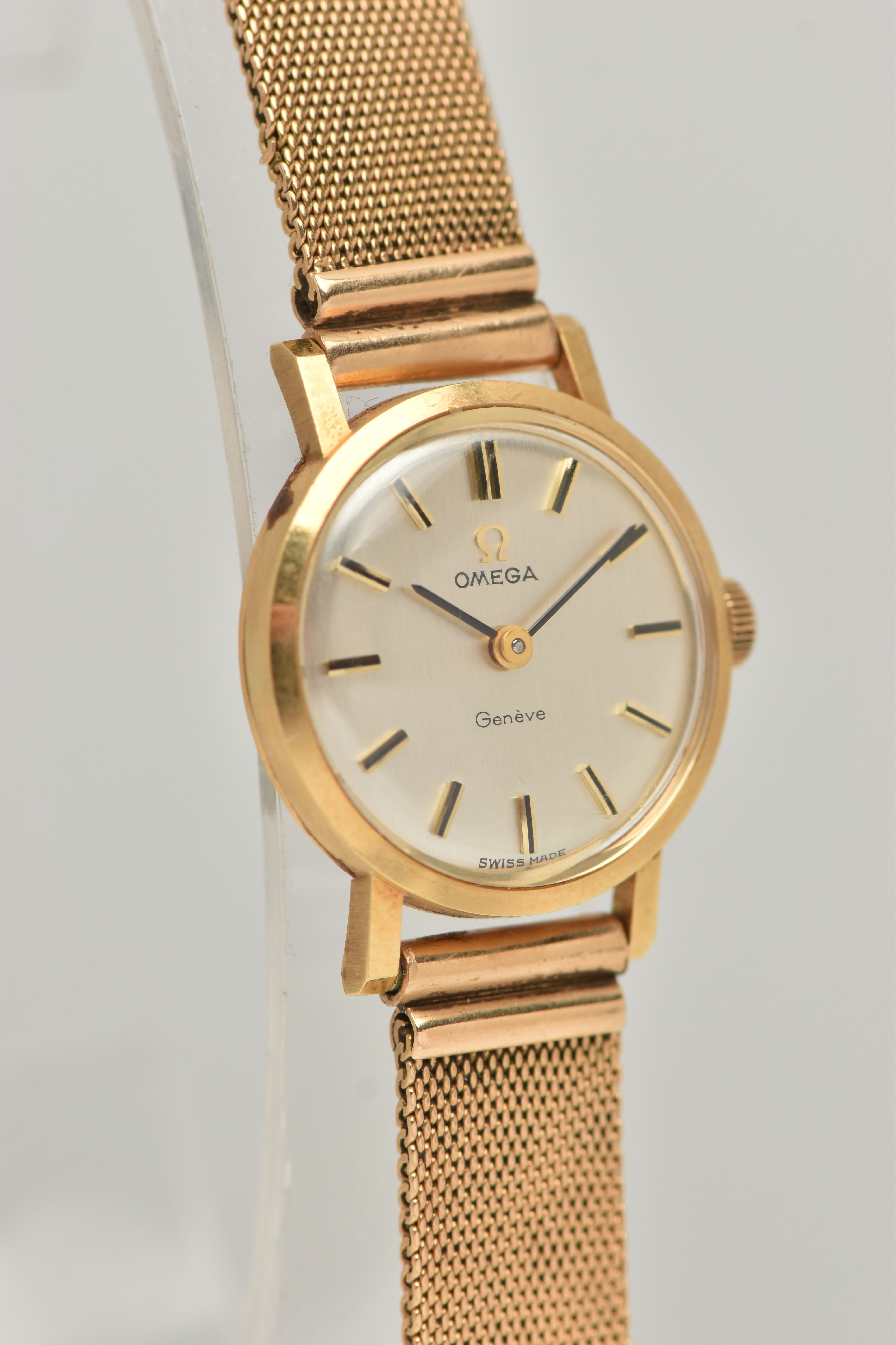 AN 18CT GOLD LADY'S OMEGA WATCH, WITH CASE, the circular silver coloured face with baton markers, - Image 3 of 7