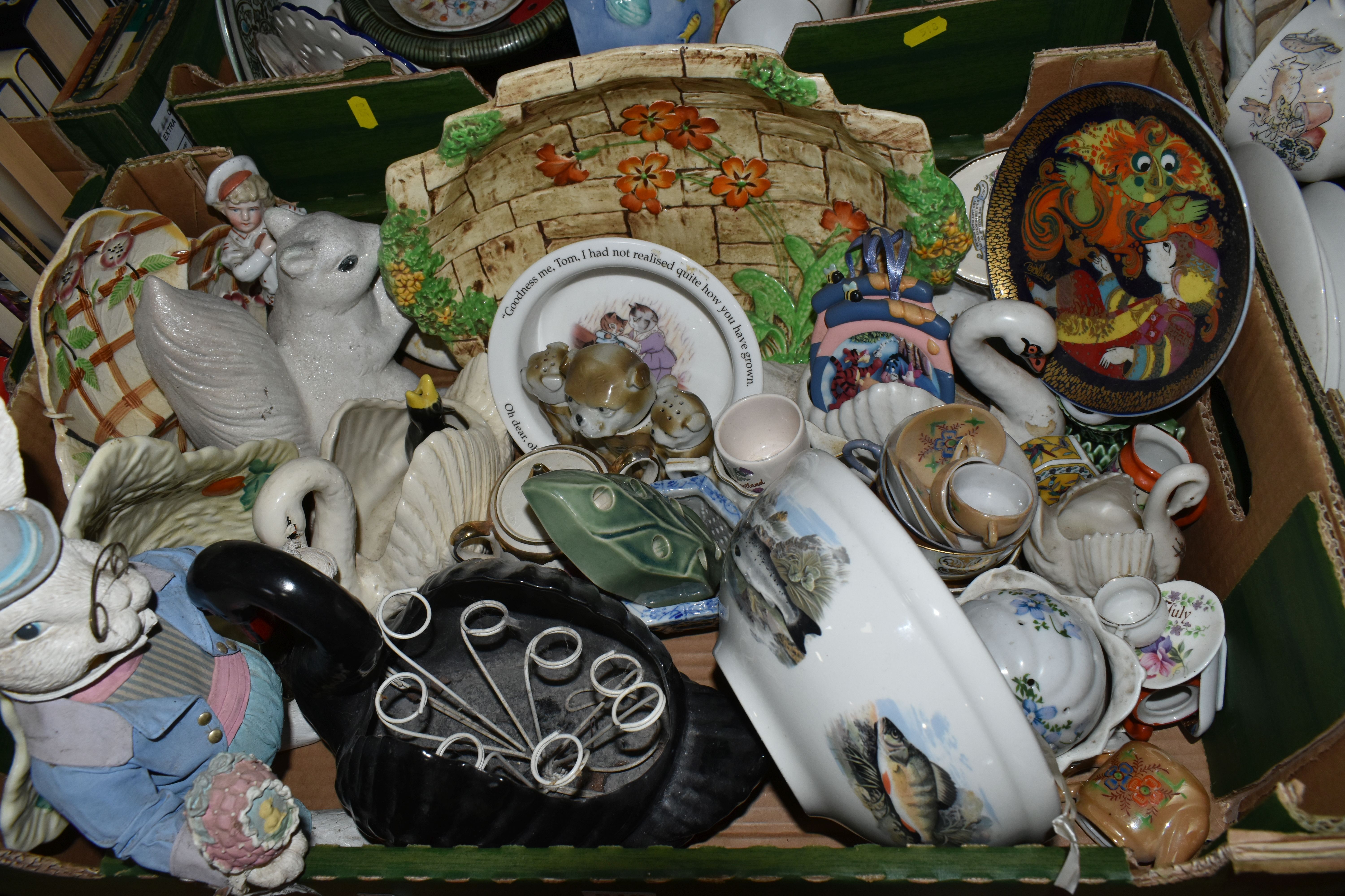 FOUR BOXES OF CERAMICS AND SUNDRY ITEMS, to include a Moorcroft Geranium trinket dish (sd), a - Image 2 of 6