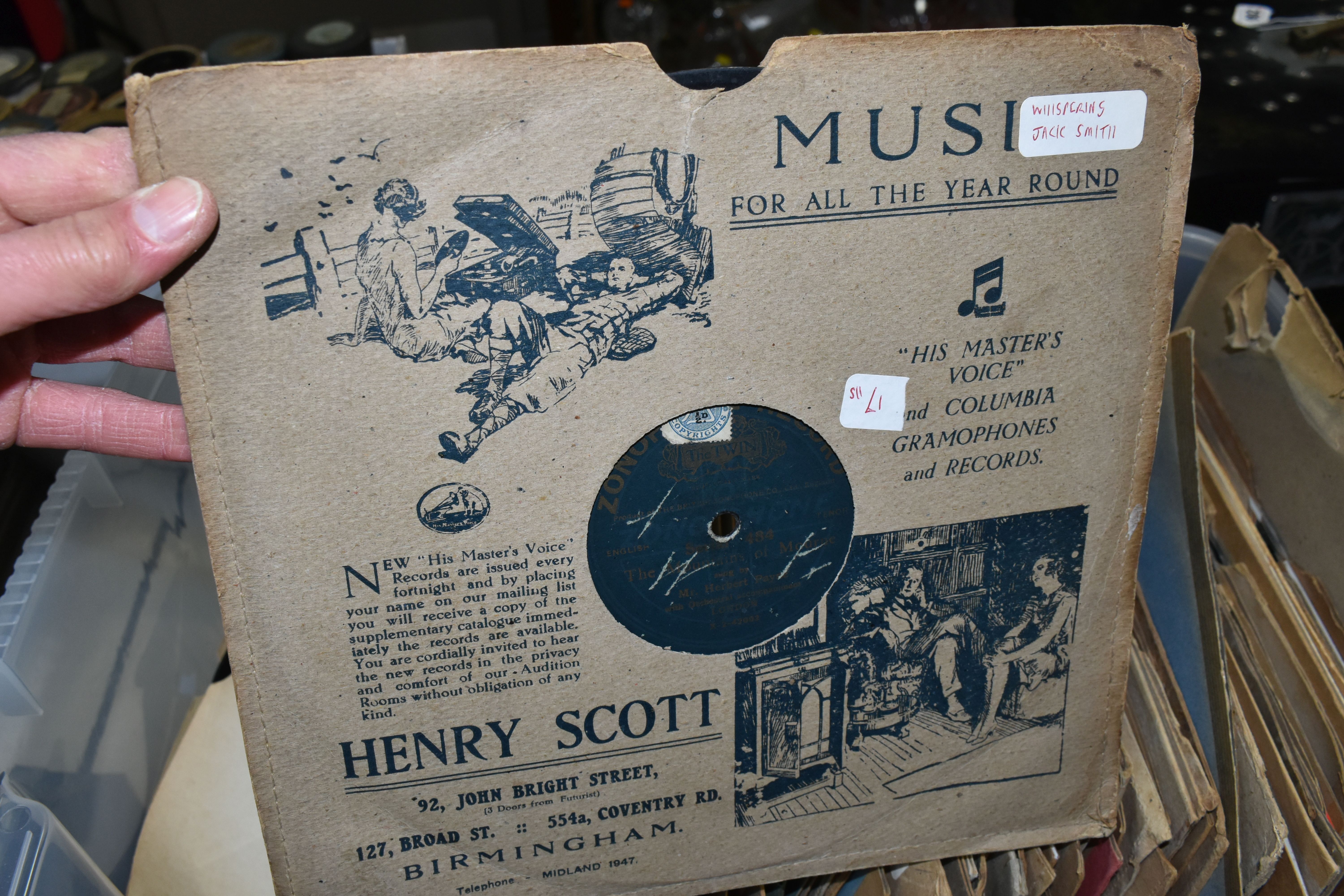 A BOX OF ZONOPHONE RECORDS, recordings are predominantly Music Hall type songs, artists include Miss - Image 7 of 7