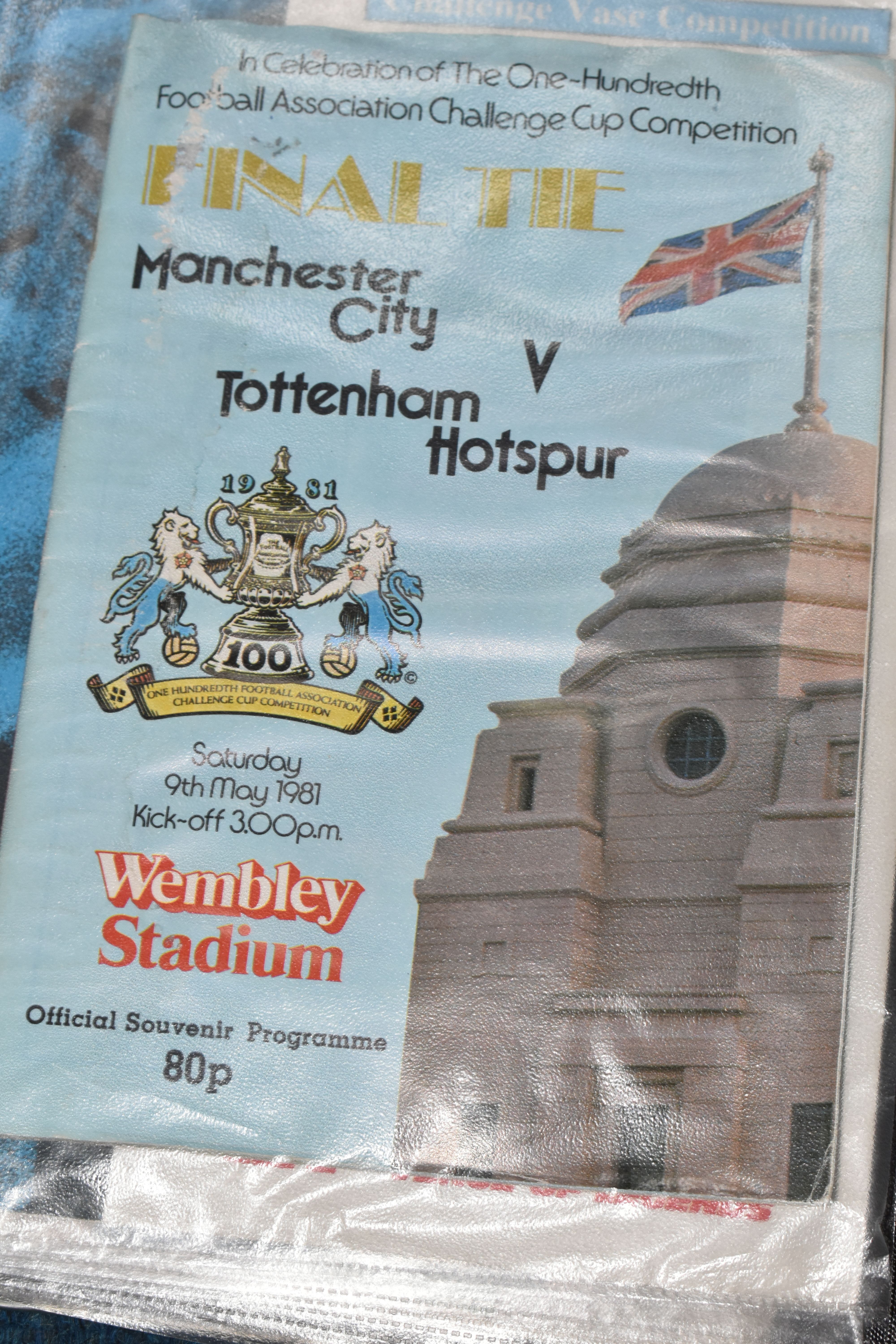 A COLLECTION OF MISCELLANEOUS FOOTBALL PROGRAMES to include a 1950 FA Cup Final Souvenir Programme - Image 9 of 12