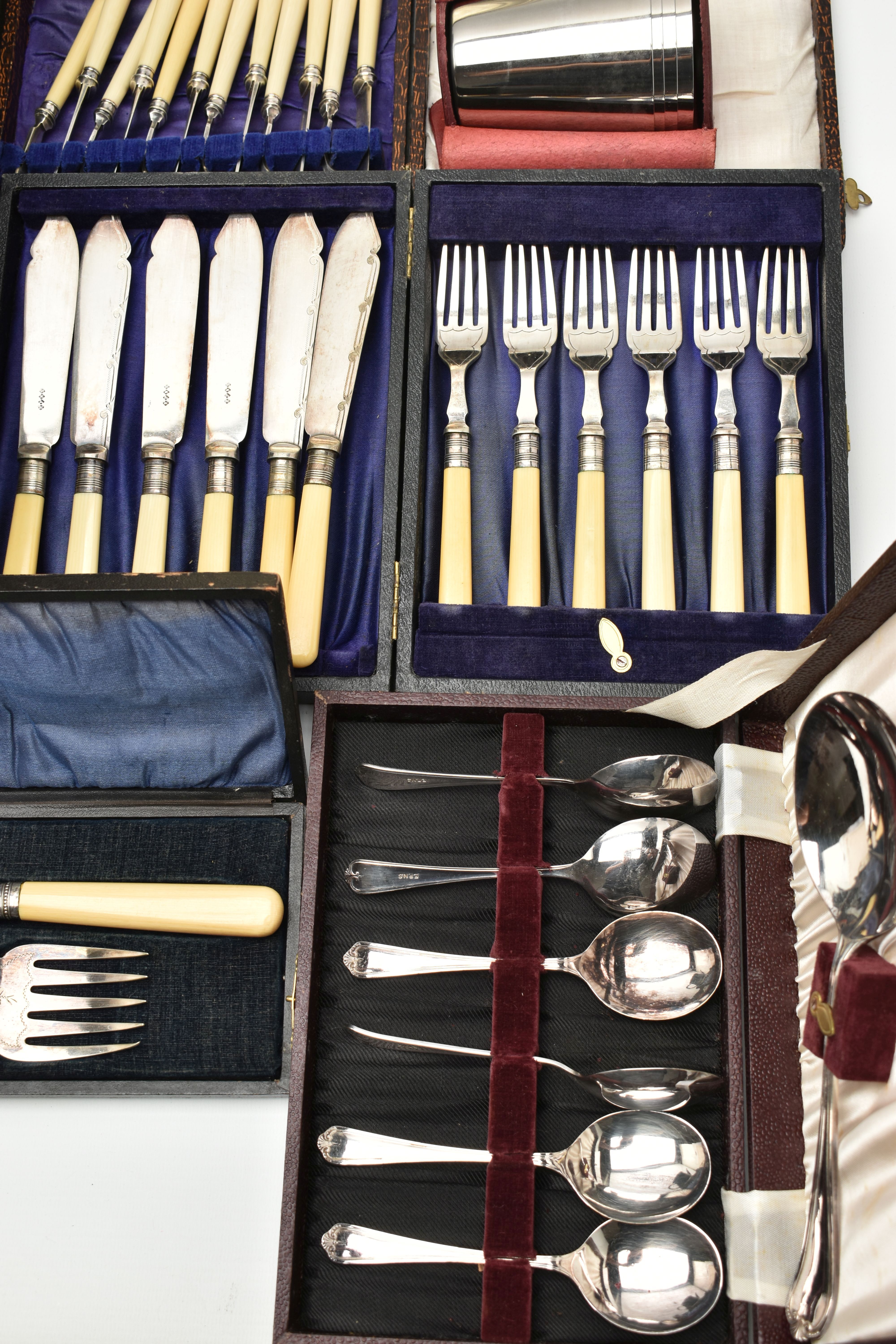 A LARGE BOX OF ASSORTED WHITE METAL, to include tankards, a selection of cased cutlery sets, two - Image 3 of 7