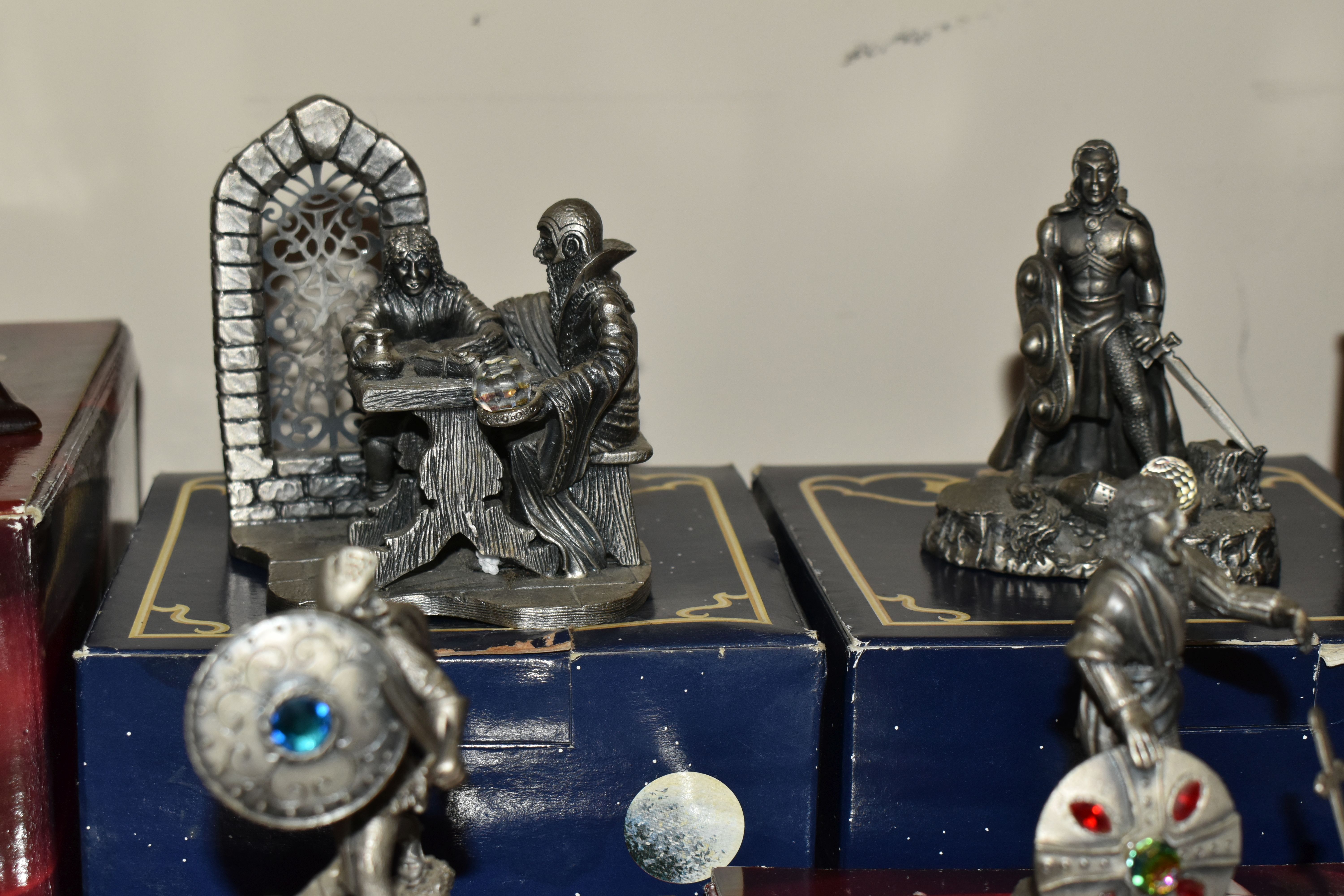 A COLLECTION OF NINTETEEN THE TUDOR MINT 'FANTASY AND LEGEND' PEWTER FIGURES, comprising 'Queen - Image 8 of 9