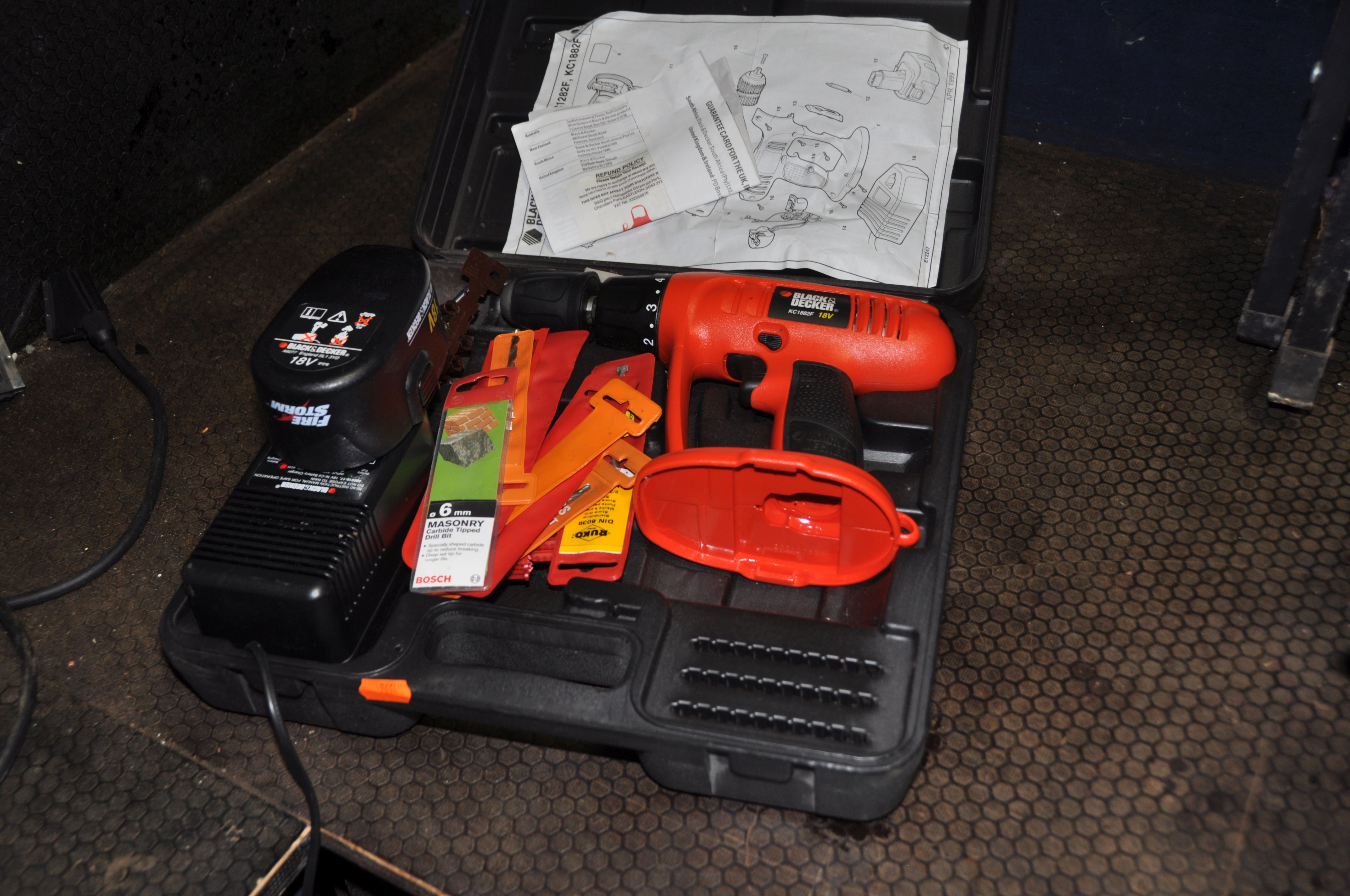 A COLLECTION OF HAND AND POWER TOOLS including a Black and Decker KC1882F cordless drill (PAT pass - Image 6 of 6