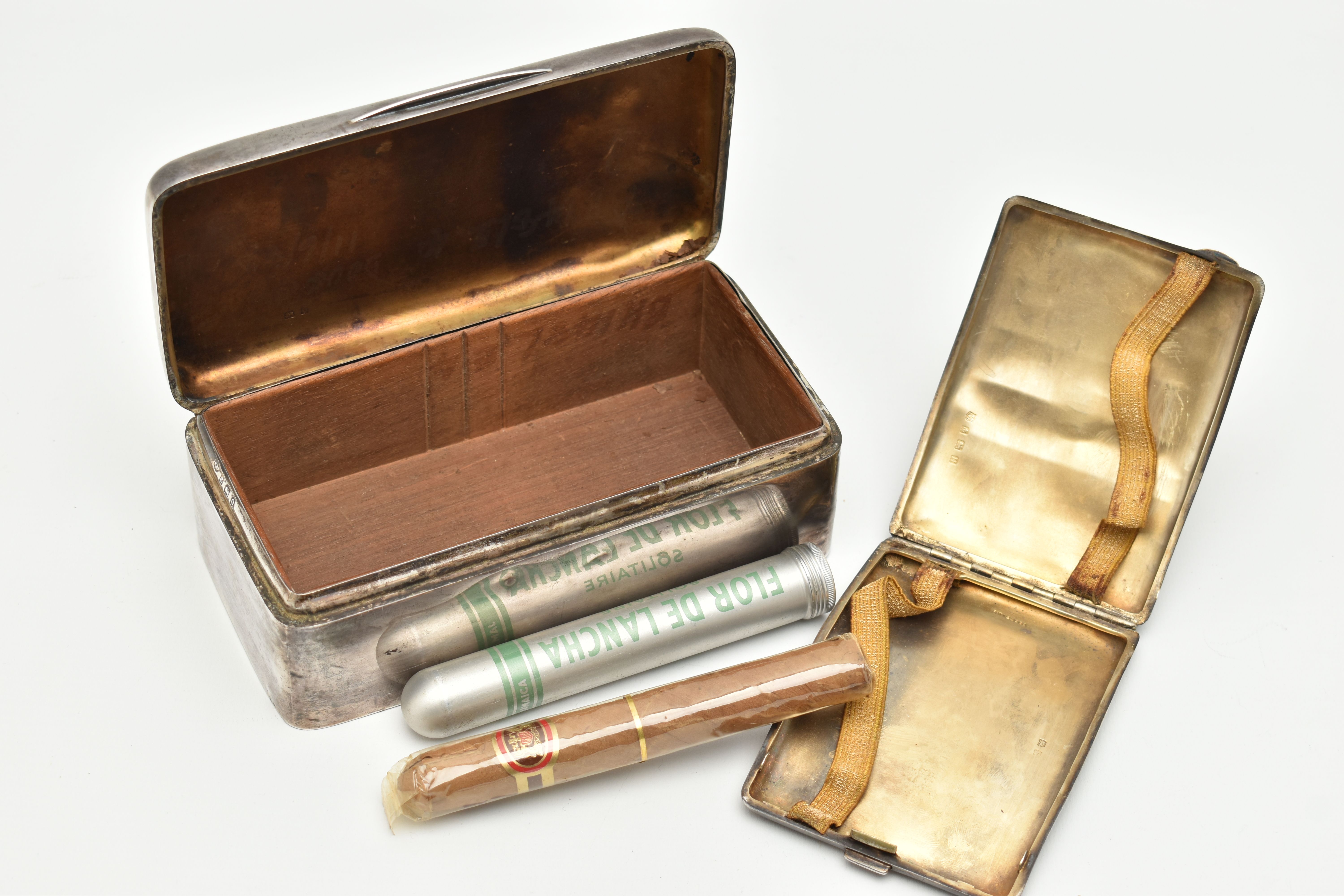 A SILVER TABLE TOP CIGARETTE BOX AND A CIGARETTE CASE, a polished rectangular hinged box, personal - Image 4 of 5