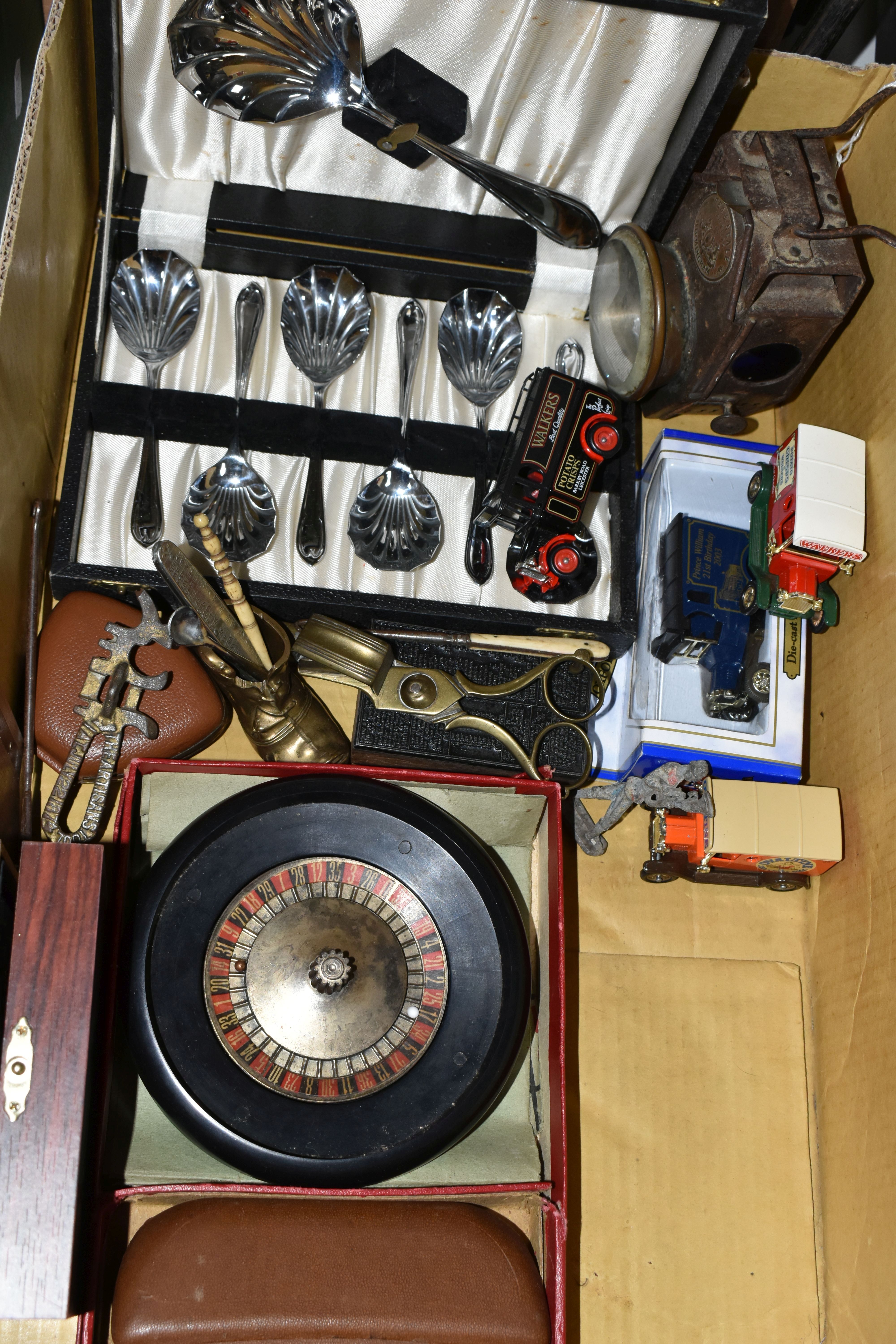 TWO BOXES OF METALWARE AND SUNDRY ITEMS, to include a cased silver salt set, hallmarked Birmingham - Image 6 of 7