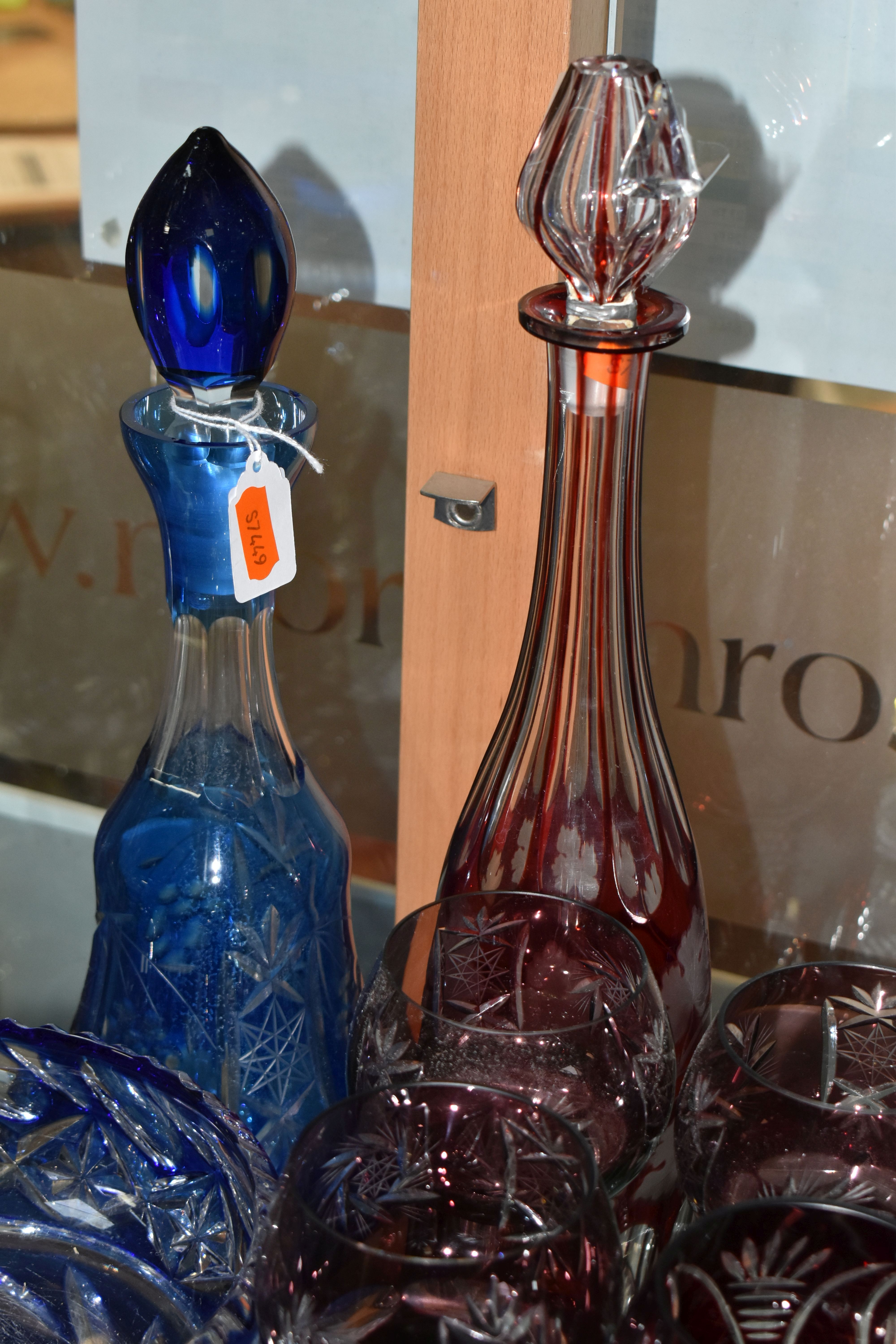 A GROUP OF COLOURED CUT CRYSTAL, to include six cranberry coloured wine glasses, decanter (damaged - Image 8 of 8