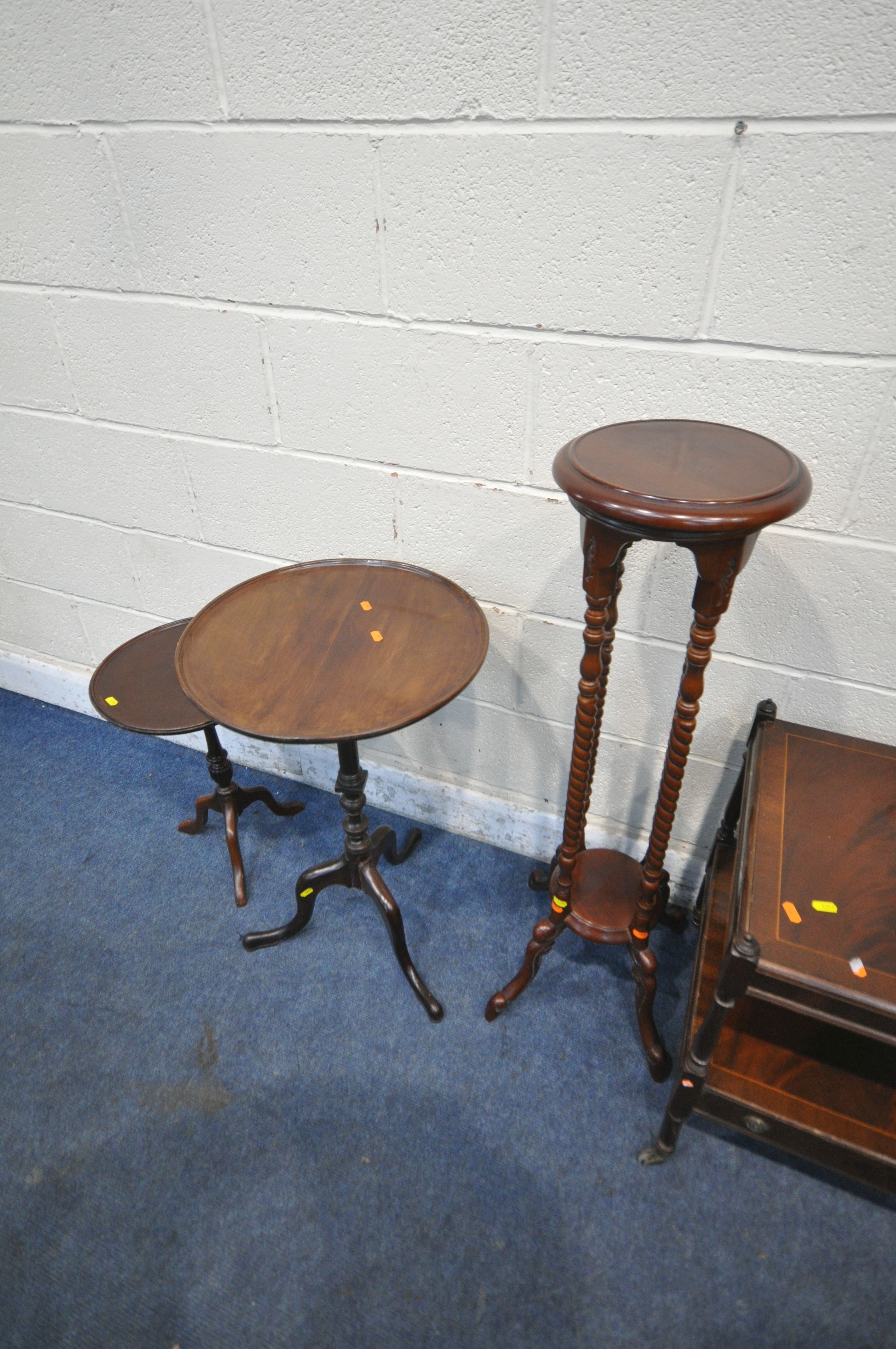 A SELECTION OF 20TH CENTURY MAHOGANY OCCASIONAL FURNITURE, to include two tripod tables, a plant - Image 3 of 4