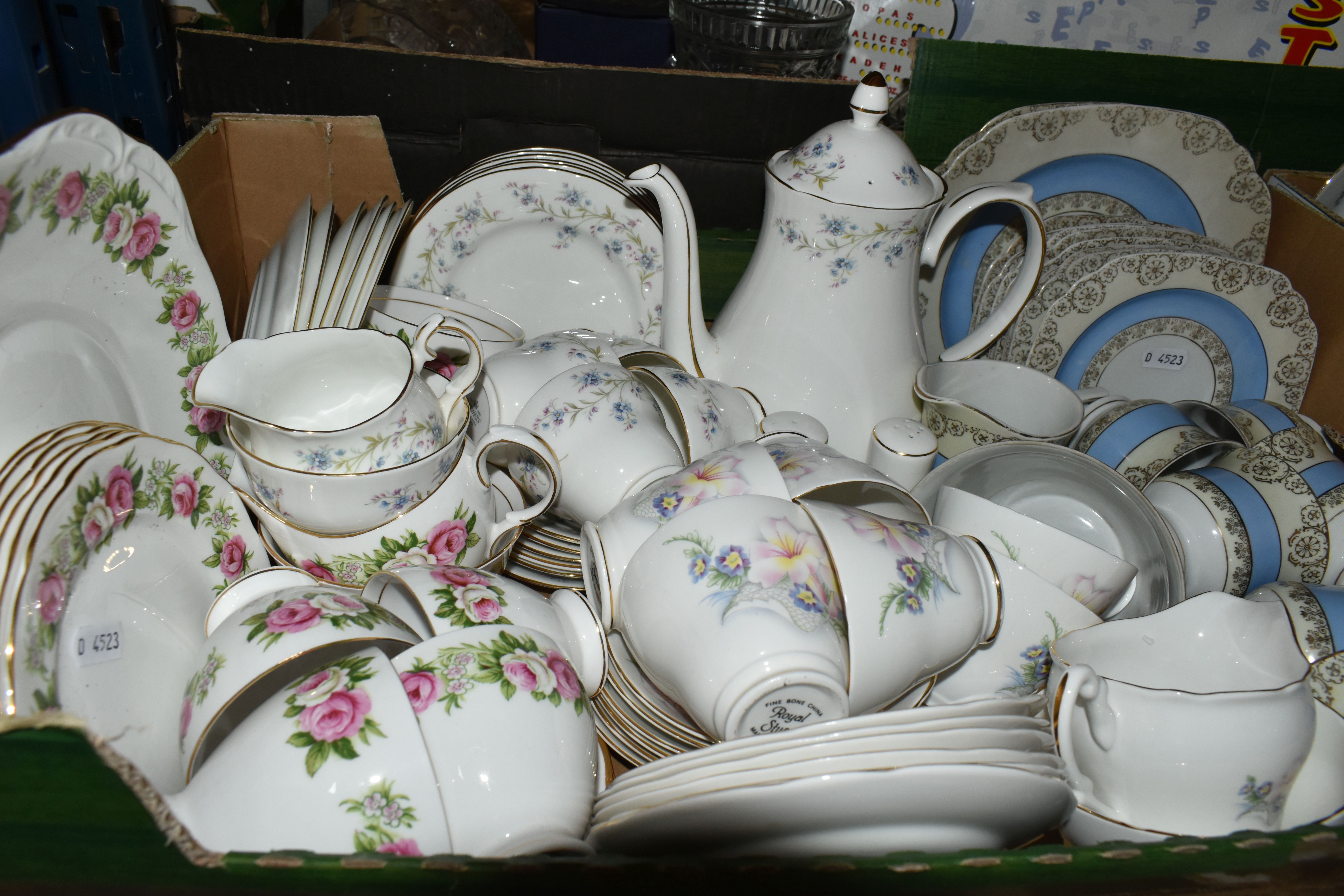 FOUR BOXES OF TEA WARE, to include a Royal Stafford Imari pattern tea set, a blue and white 'Willow' - Image 4 of 6