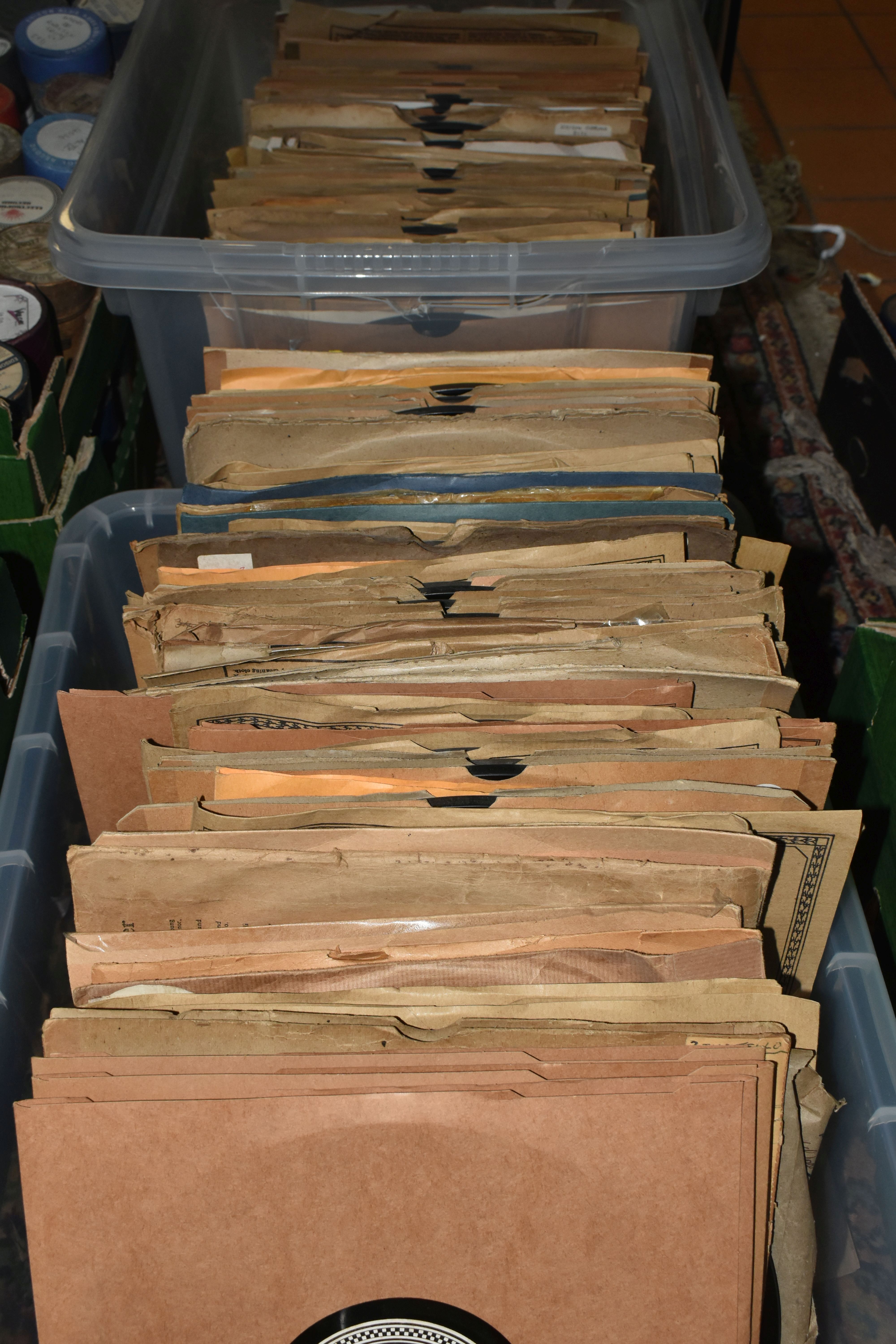 TWO BOXES OF EDISON DISC RECORDS, styles include orchestral, ragtime, music hall etc - Image 2 of 6
