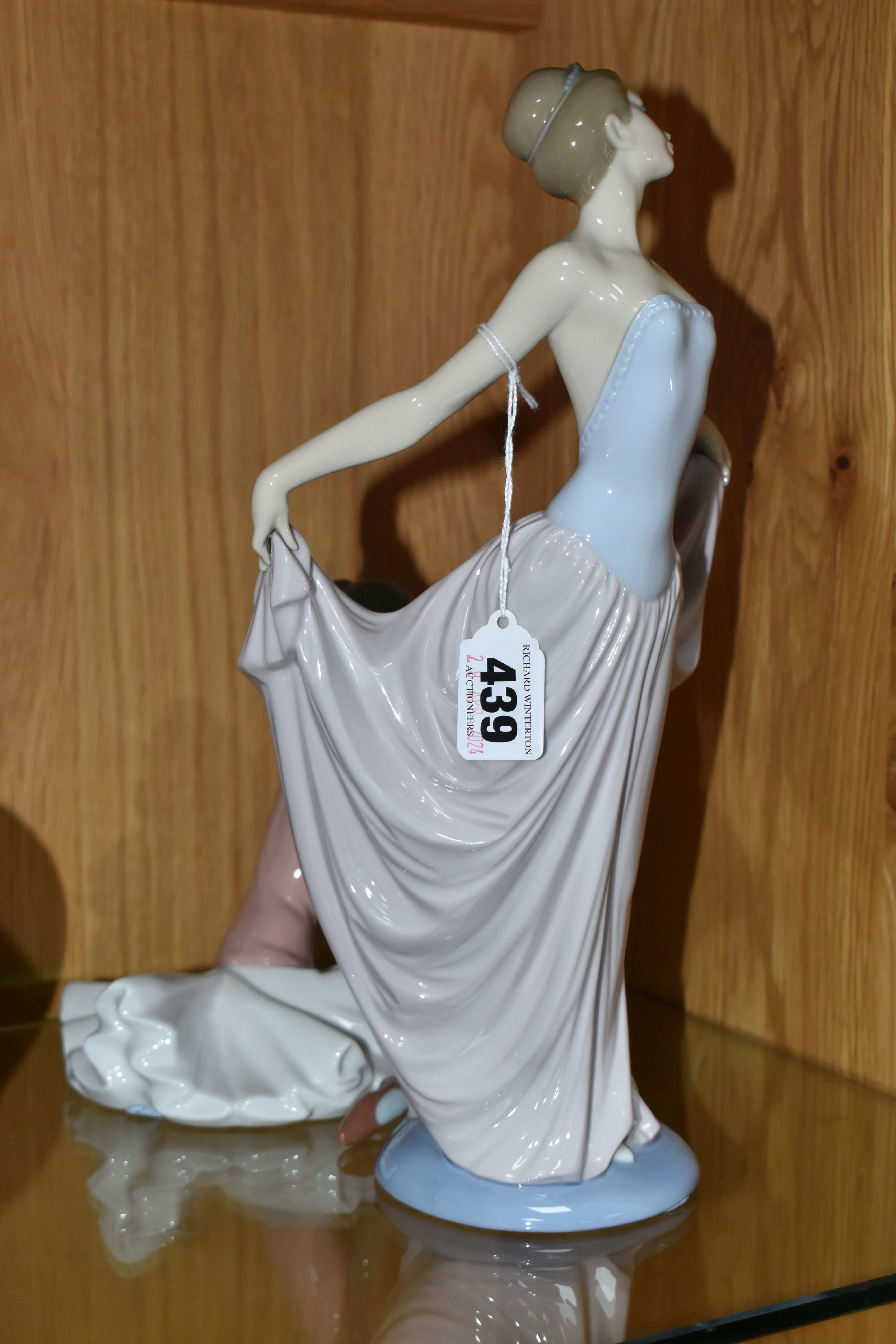 TWO LLADRO FIGURES, comprising 'Ballet Pink No 2' model no 1357, sculptor Juan Huerta, issued in - Image 5 of 6