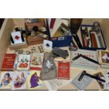 A COLLECTION OF VINTAGE FOUNTAIN PENS, PLAYING CARDS AND SUNDRIES, to include a set of Walt Disney