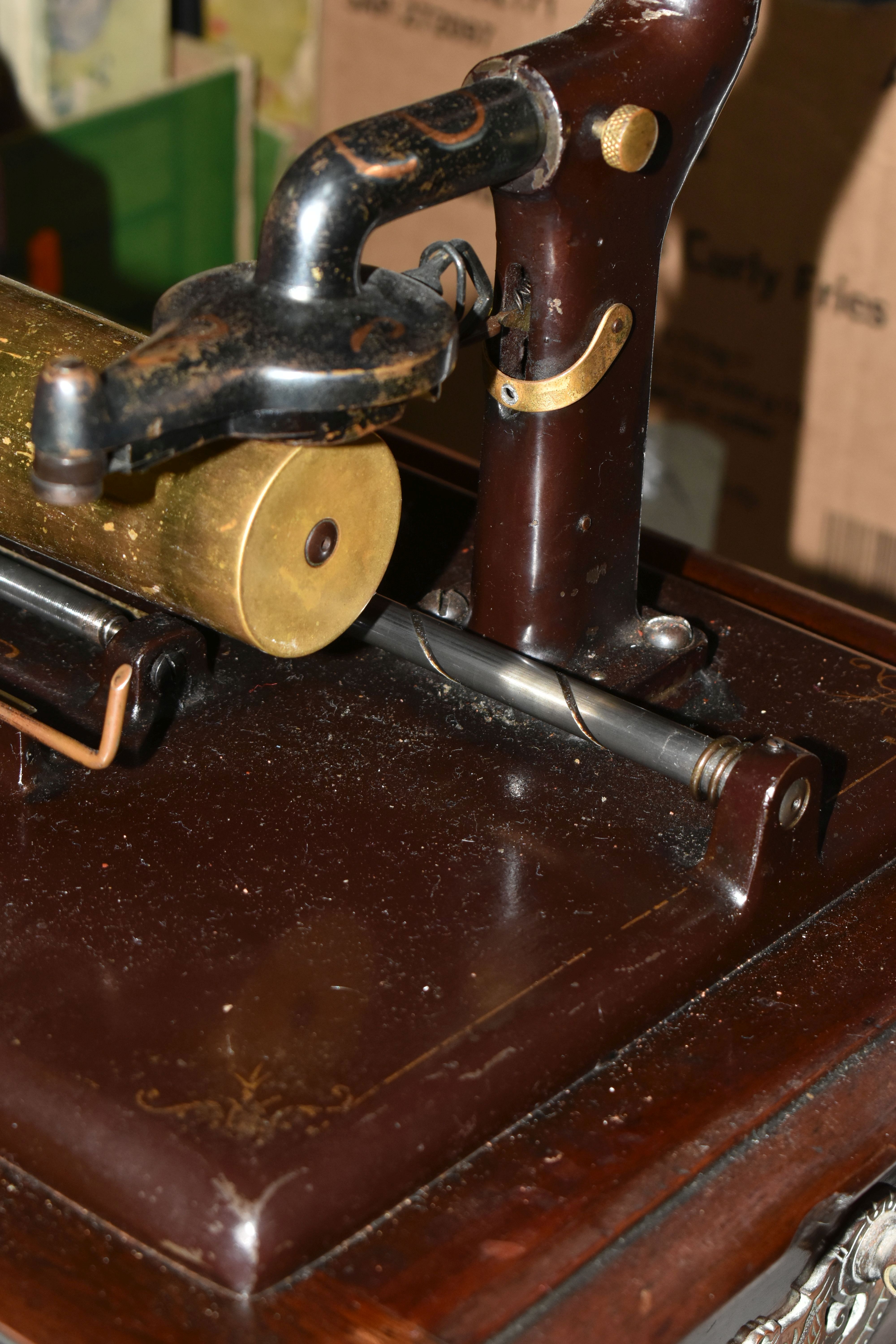AN EDISON OPERA PHONOGRAPH, type SM, model A, the mahogany case has two swing handles either side - Image 15 of 18