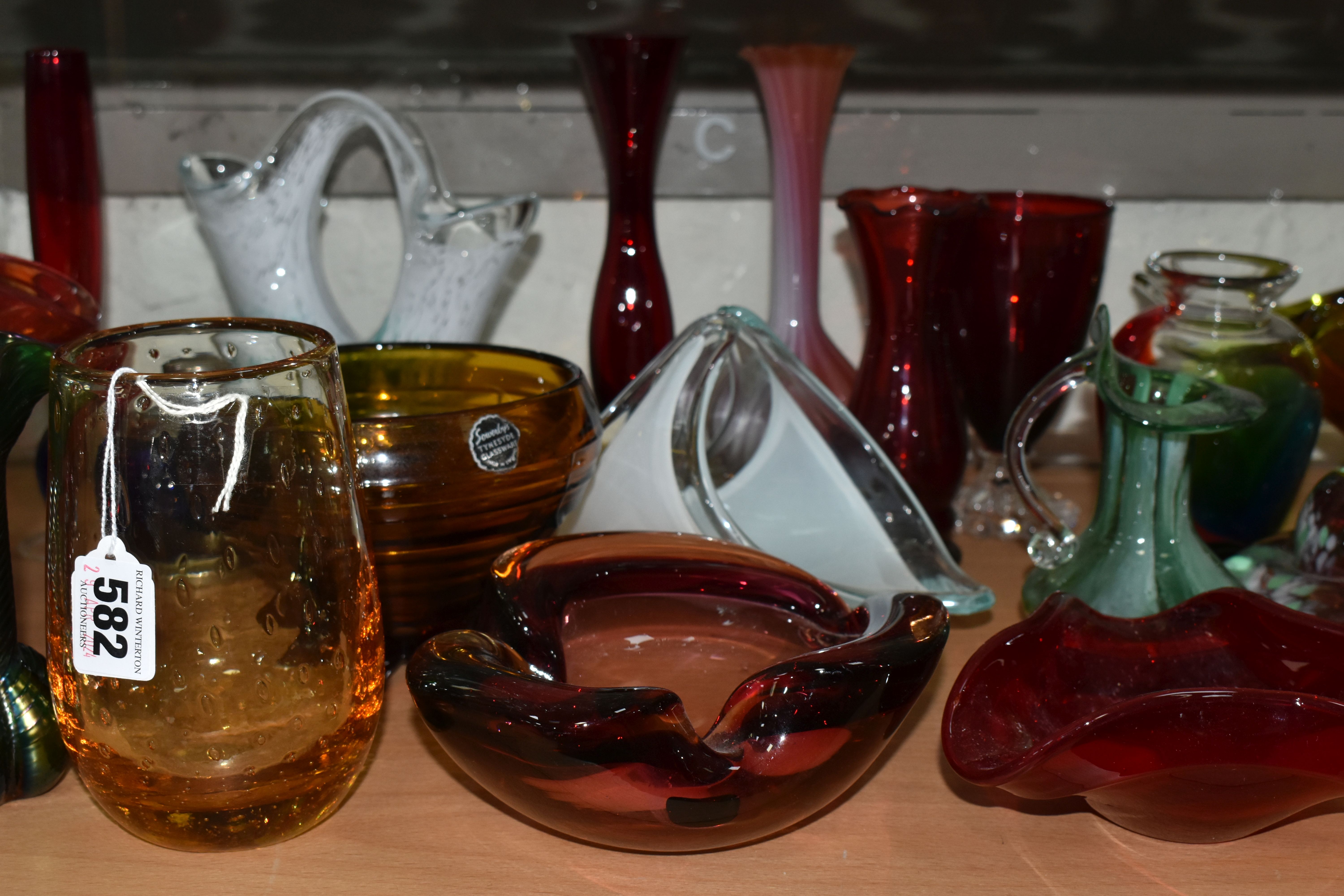 A GROUP OF COLOURED GLASS, to include a pair of green Kralik iridescent lobed vases with wavy - Image 2 of 10