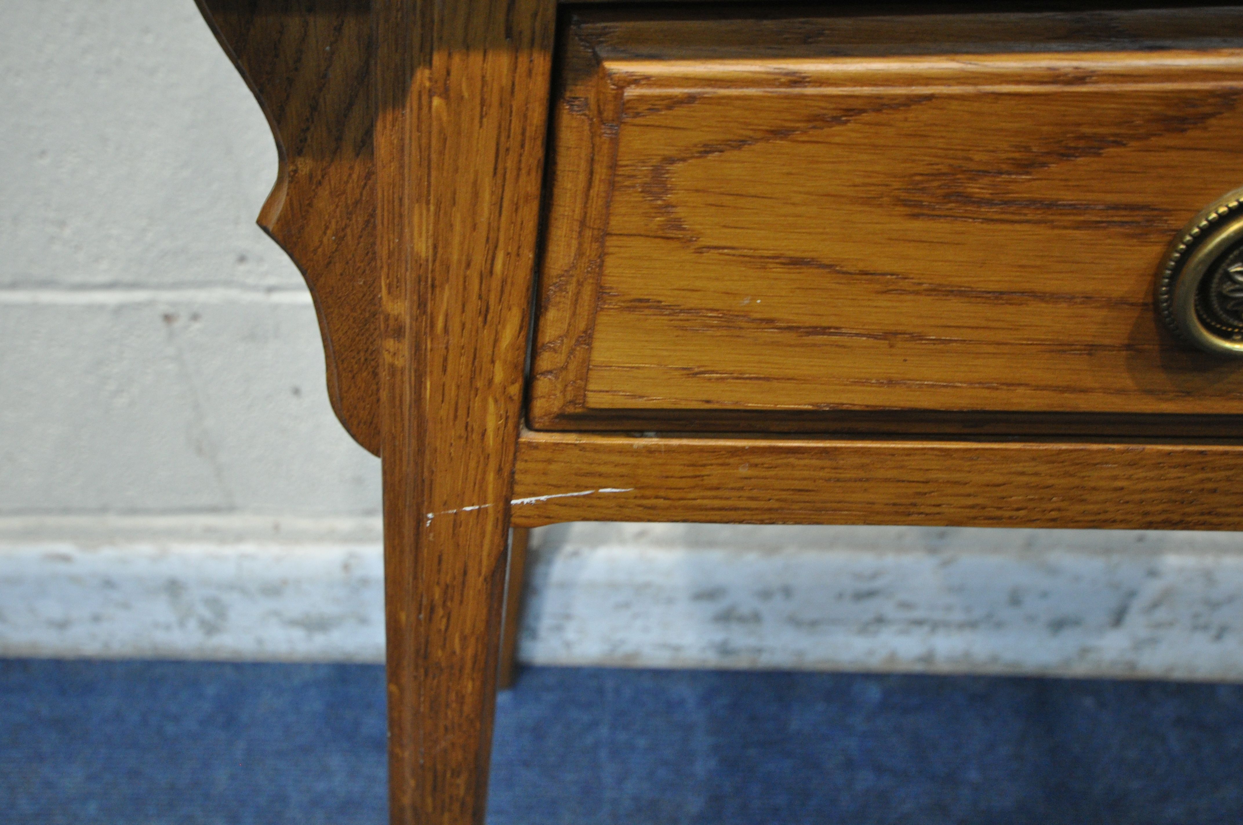 AN OAK SIDE TABLE, with twin handles, two frieze drawers, on splayed legs, width 78cm x depth 44cm x - Image 3 of 4