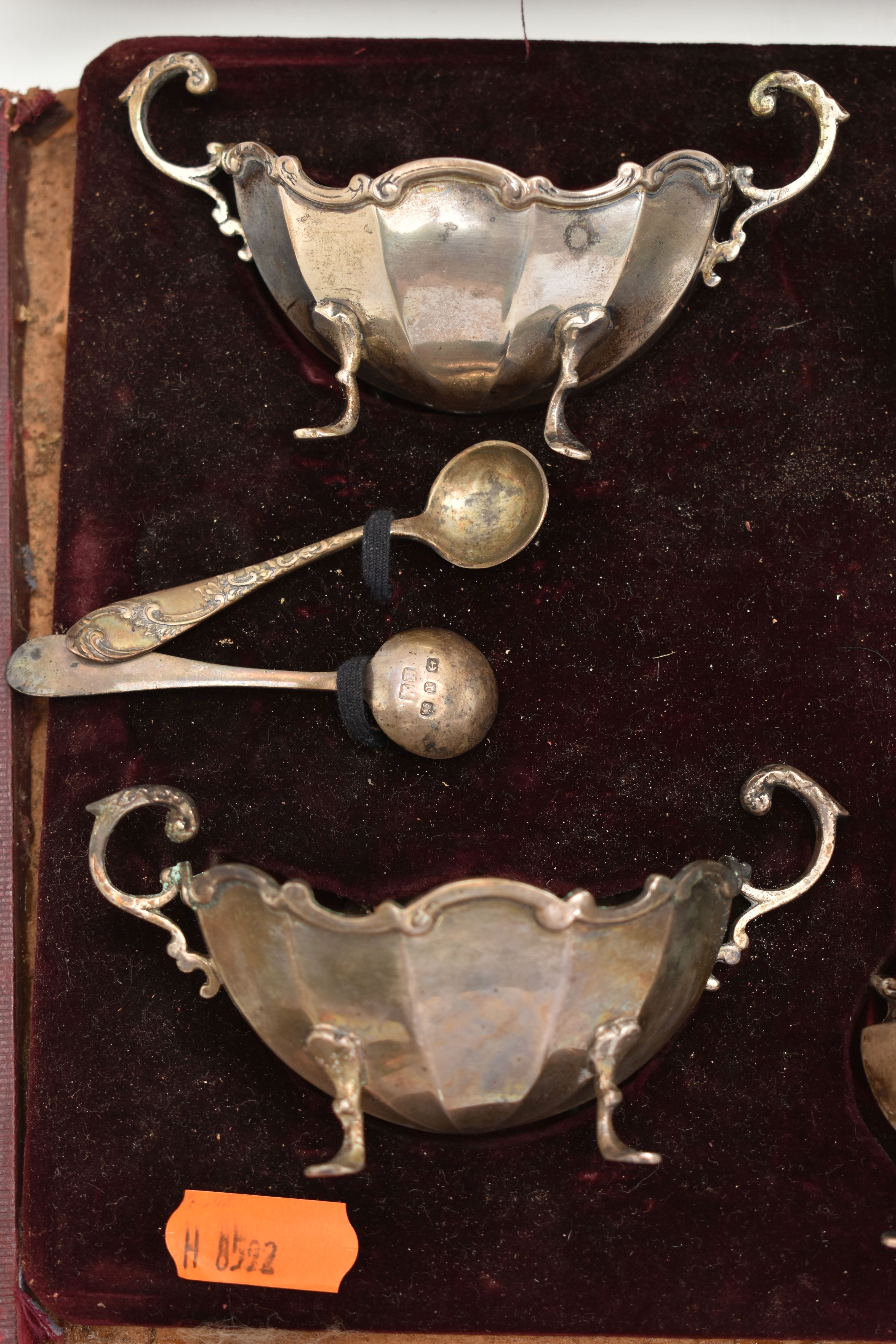 AN INCOMPLETE CASED SILVER CRUET SET, including three salts, hallmarks for Chester and Birmingham, a - Image 3 of 5