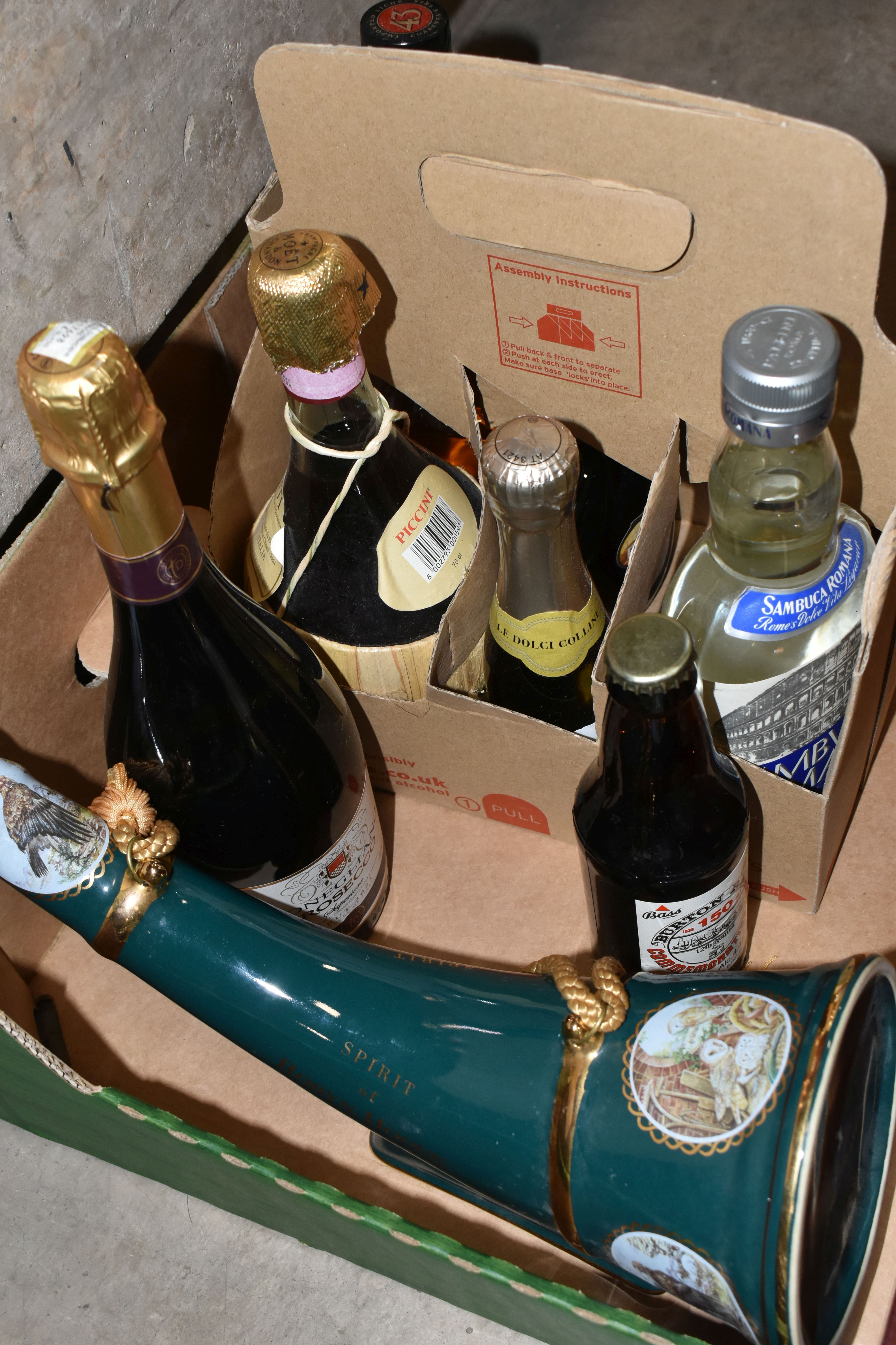 ALCOHOL, One Box of Assorted Alcohol comprising a Porcelain Decanter of SPIRIT OF ROBYN HOODE Single - Image 6 of 6