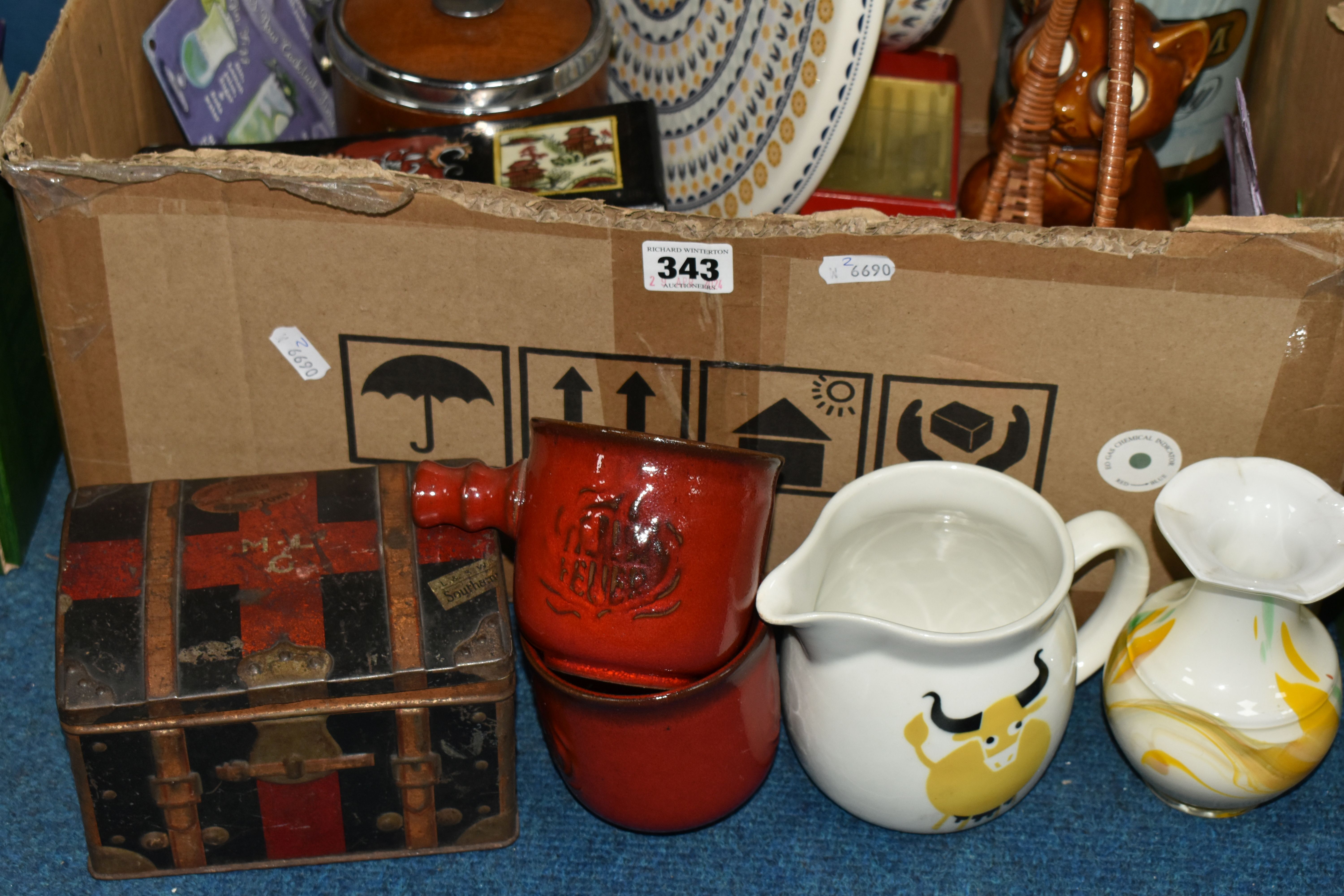 ONE BOX AND LOOSE MISCELLANEOUS SUNDRIES, to include a mid-century framed print of 'Scarlet - Image 2 of 6
