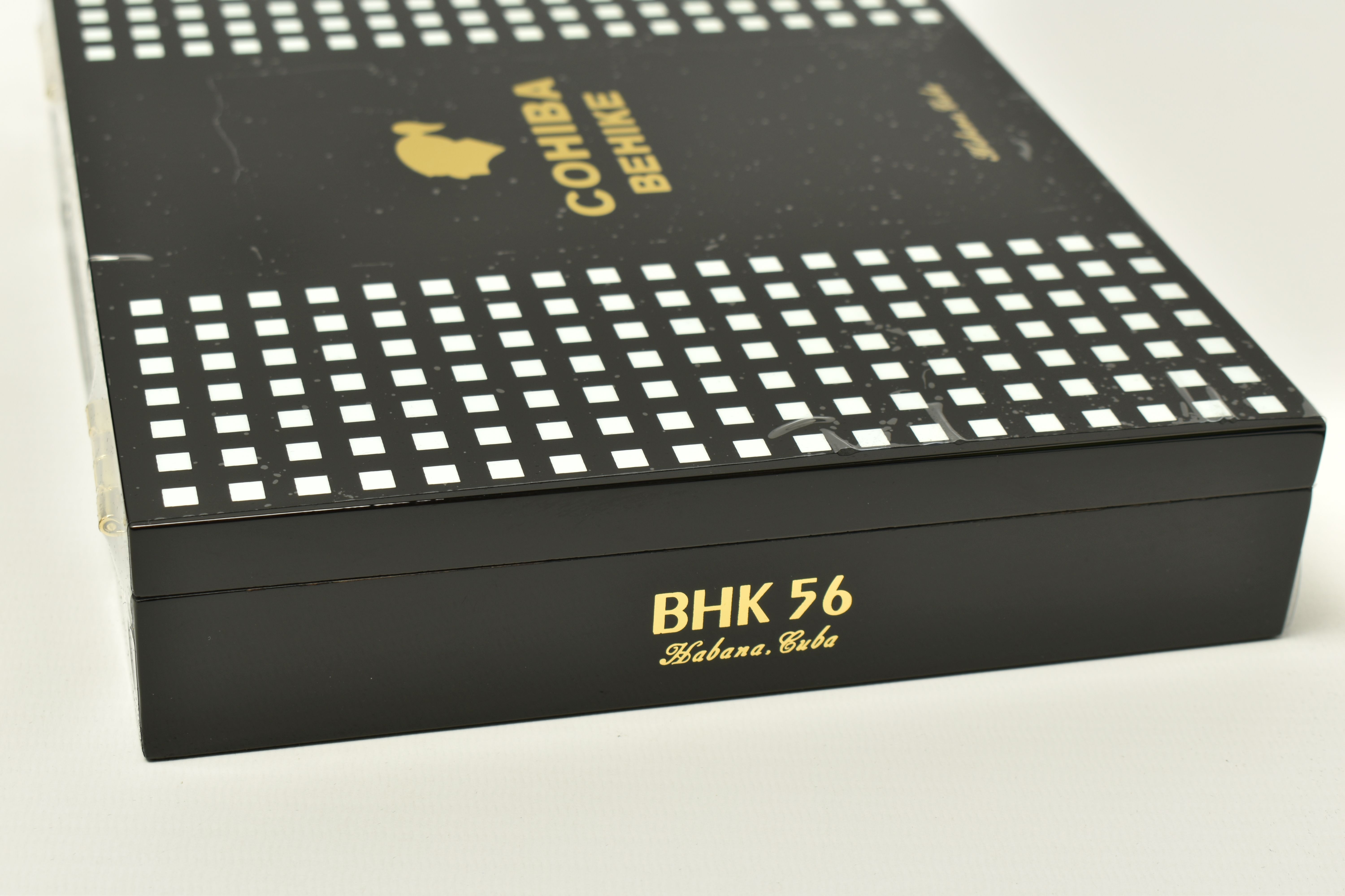CIGARS, One Box of 10 COHIBA BEHIKE 56 Cigars, outer box seal (broken) and tear, has a barcode, - Image 5 of 8