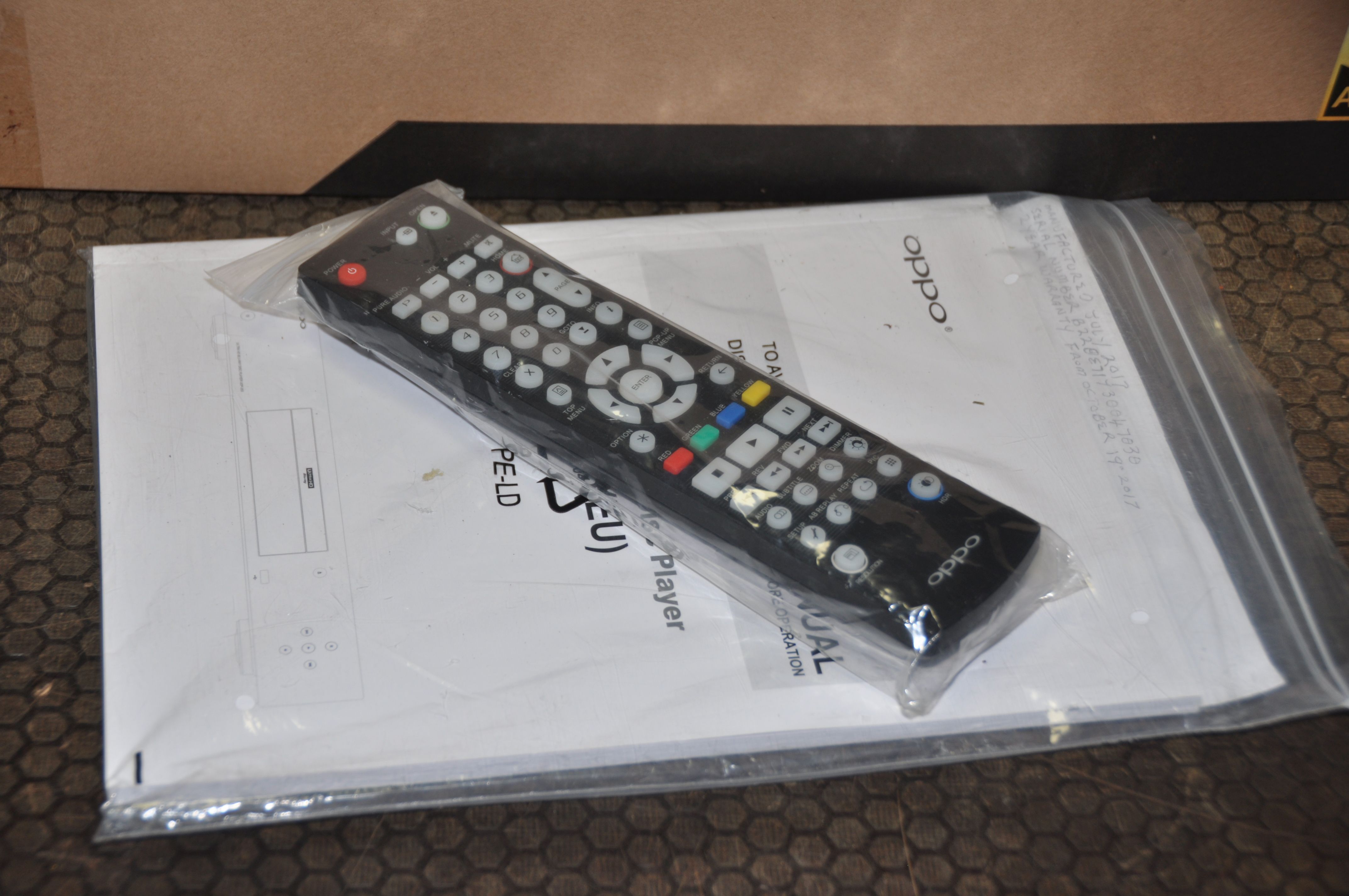 AN OPPO UDP-203 ULTRA HD 4K BLU RAY PLAYER with original packaging, remote, manual and bag (PAT pass - Image 4 of 4