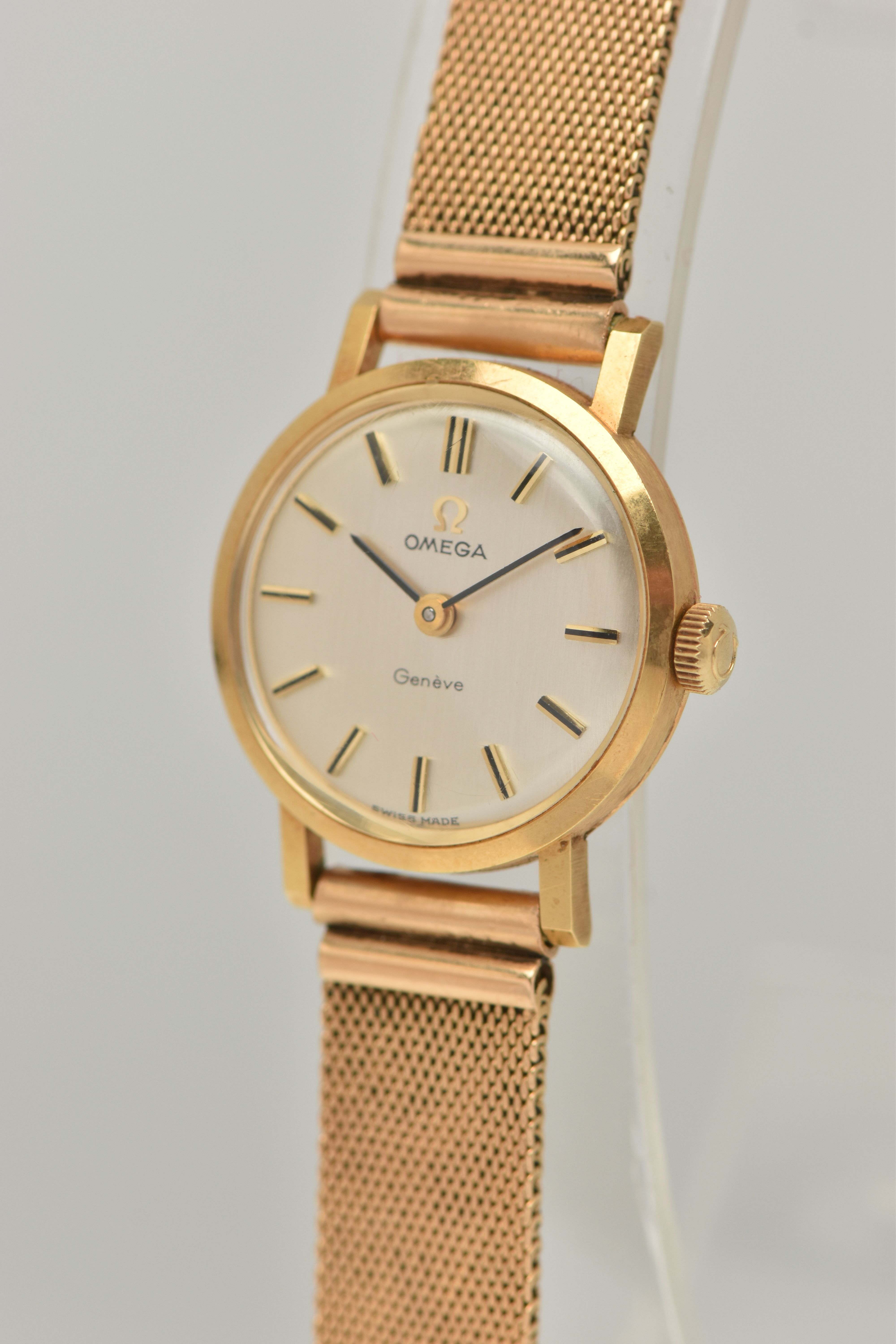 AN 18CT GOLD LADY'S OMEGA WATCH, WITH CASE, the circular silver coloured face with baton markers, - Image 2 of 7