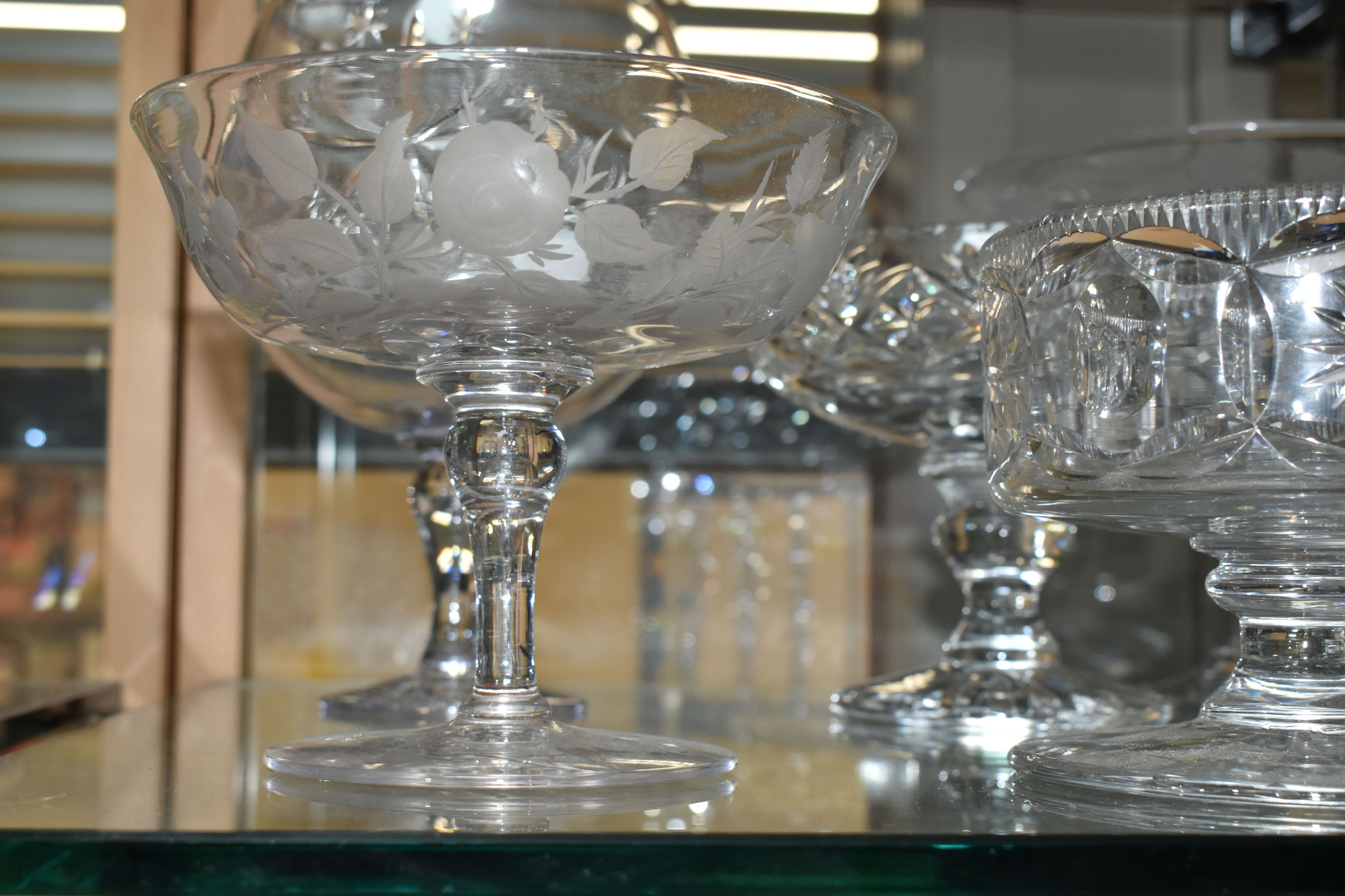 A COLLECTION OF TAZZA, COMPOTE AND BON BON DISHES, ten assorted designs comprising a rose etched bon - Image 8 of 12
