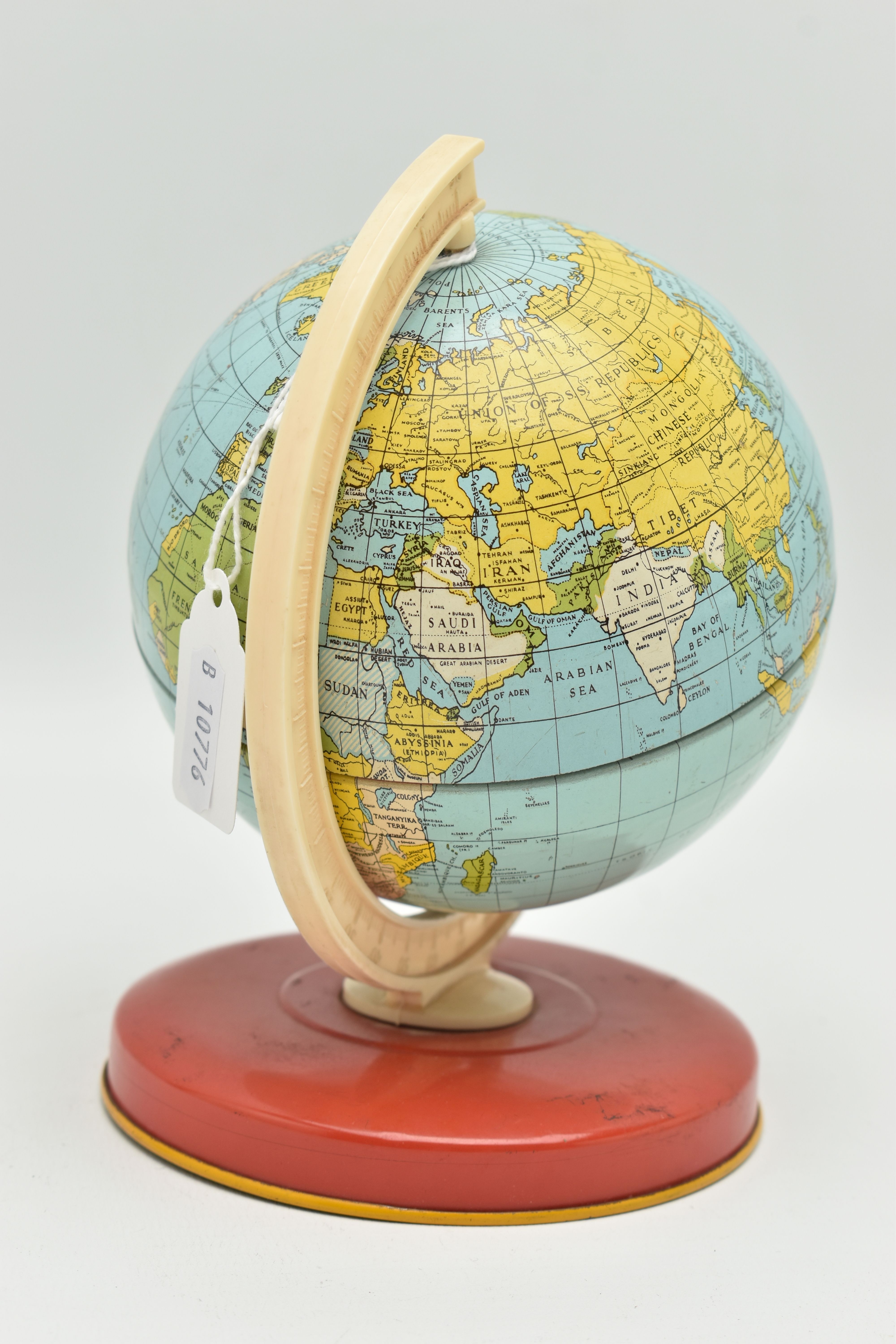 A SECOND HALF 20TH CENTURY CHAD VALLEY STYLE CHILD'S TERRESTRIAL TIN PLATE GLOBE, height 16cm ( - Image 2 of 3