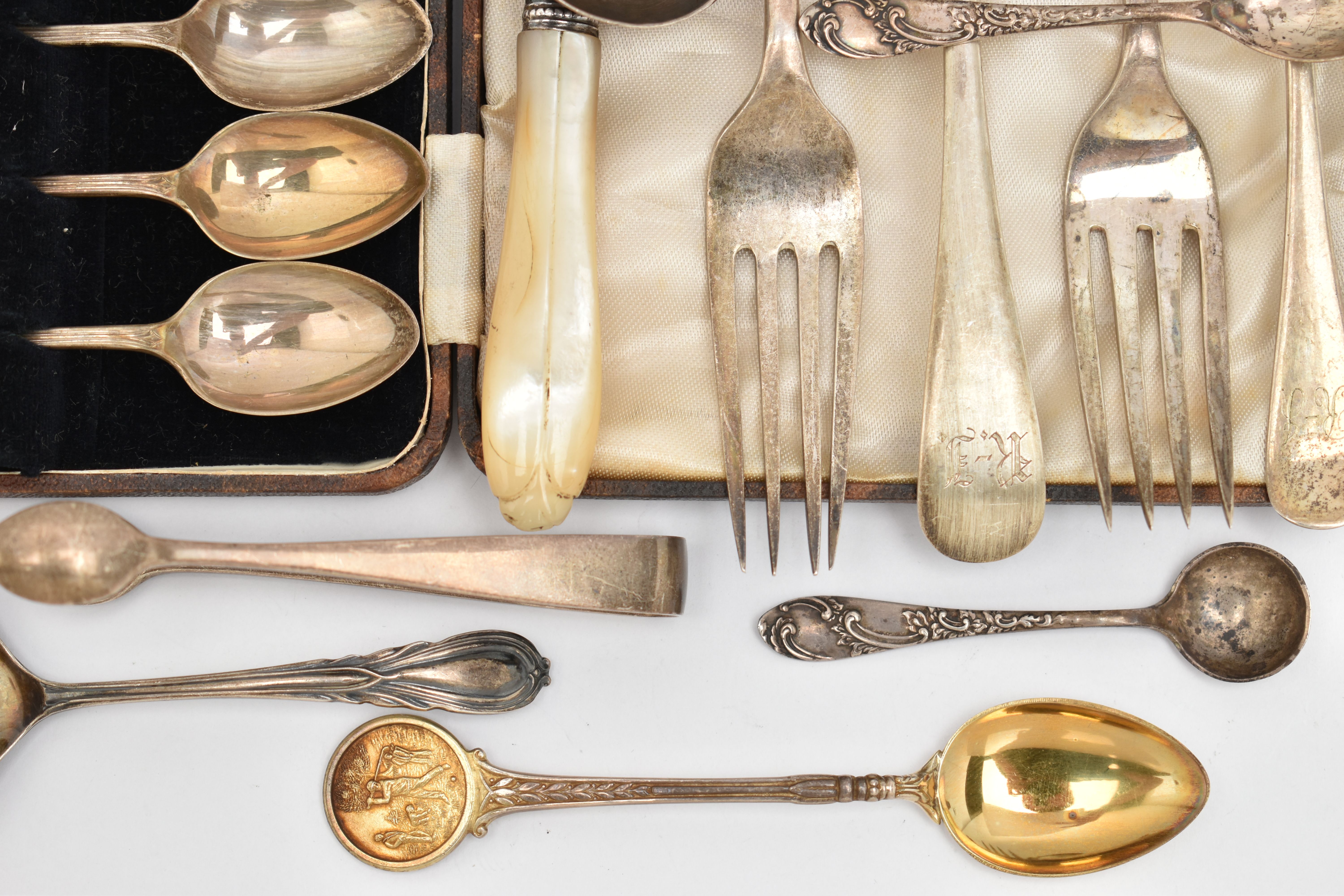 ASSORTED SILVER CUTLERY, to include a cased set of six silver teaspoons, hallmarked 'James - Image 3 of 5