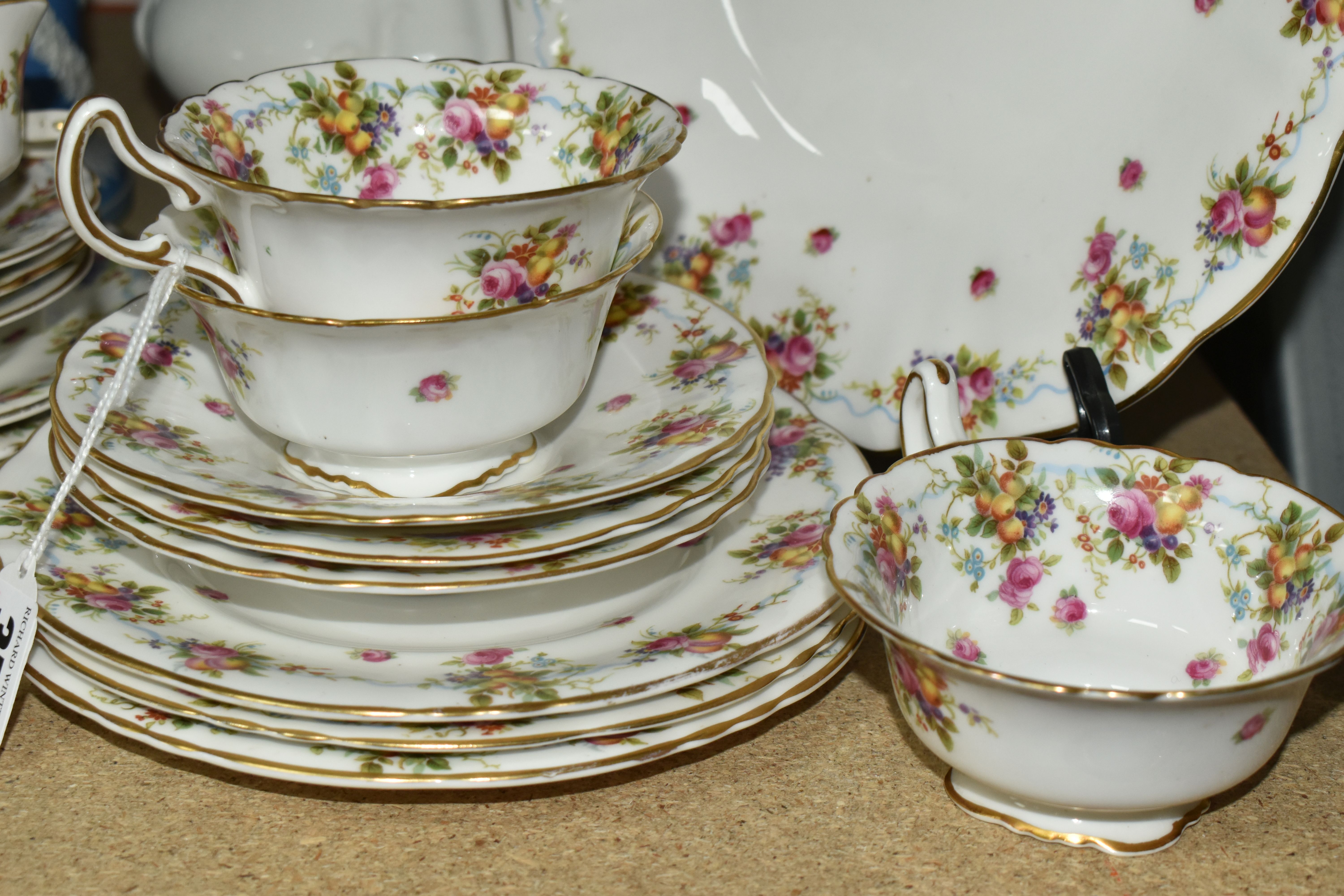 A GROUP OF NAMED CERAMICS, comprising a Royal Doulton floral spray pattern tea set, pattern no. - Image 3 of 13