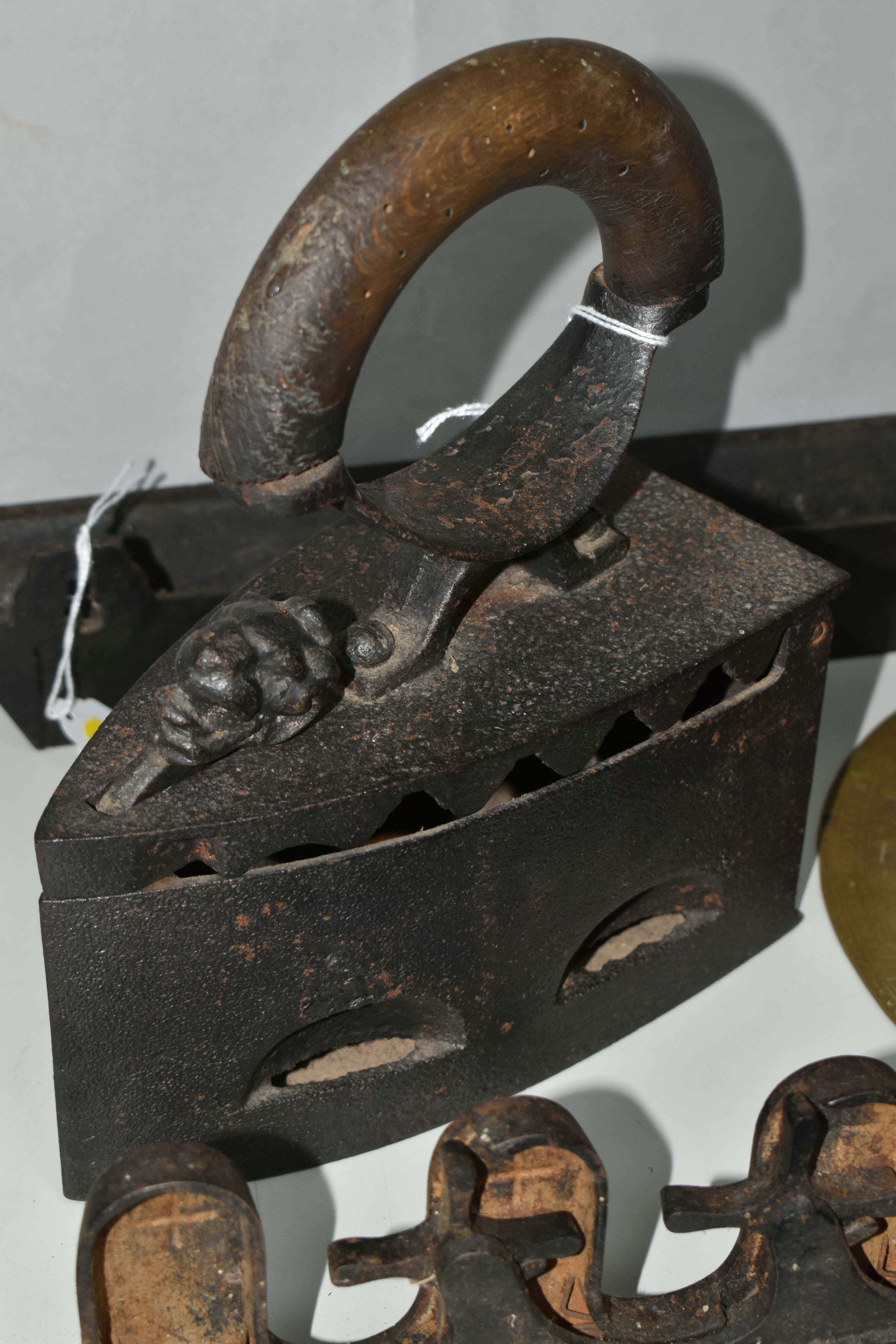 A GROUP OF METAL ITEMS, comprising a brass sundial, diameter approximately 20cm (not quite circular, - Image 10 of 10