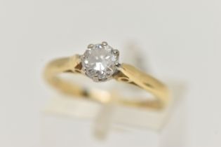 A DIAMOND SINGLE STONE RING, set with a round brilliant cut diamond, measuring approximately 5.
