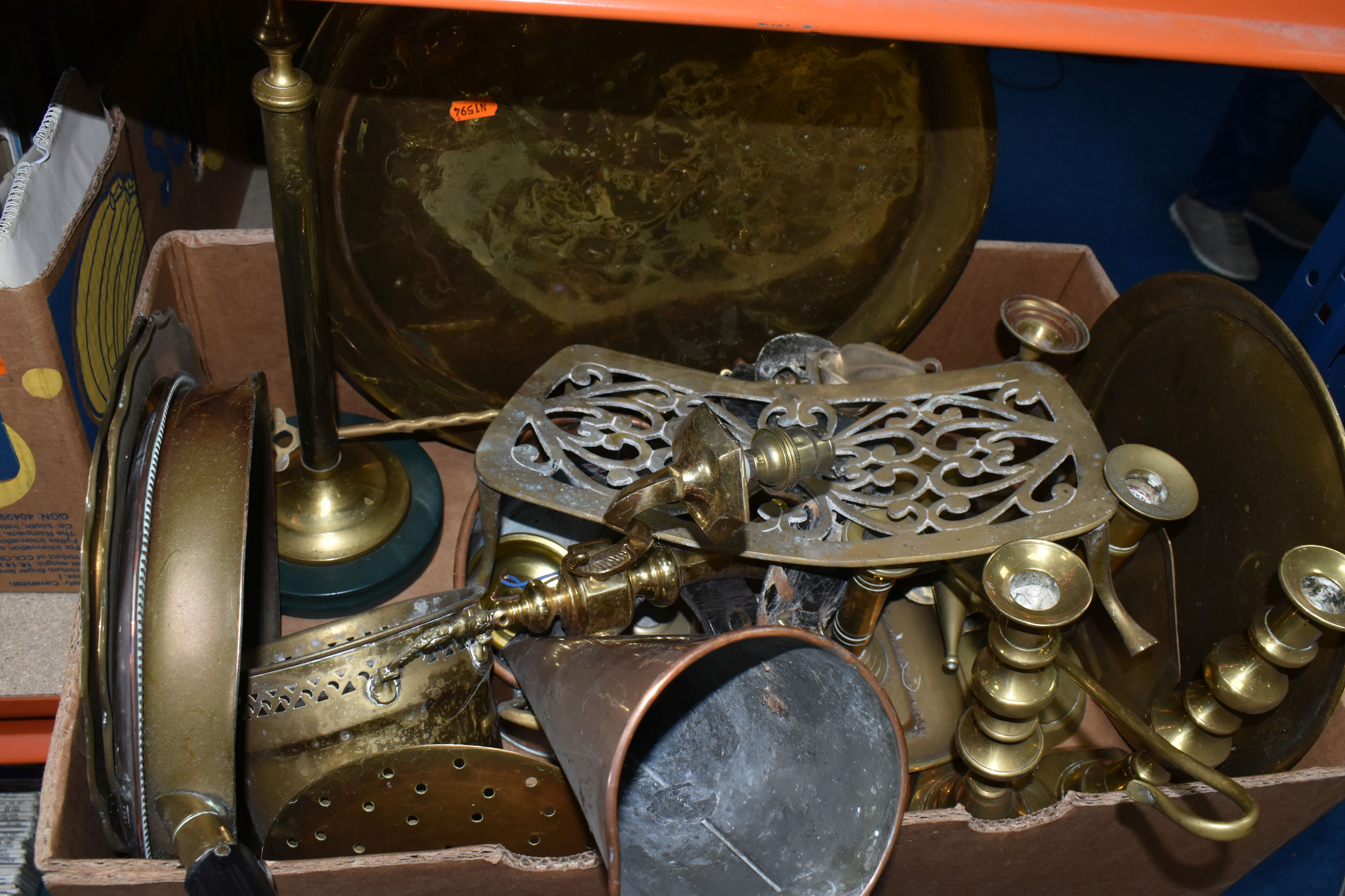 THREE BOXES OF METALWARE AND SUNDRIES, to include a copper kettle, brass jam pan, copper funnel, - Image 6 of 7
