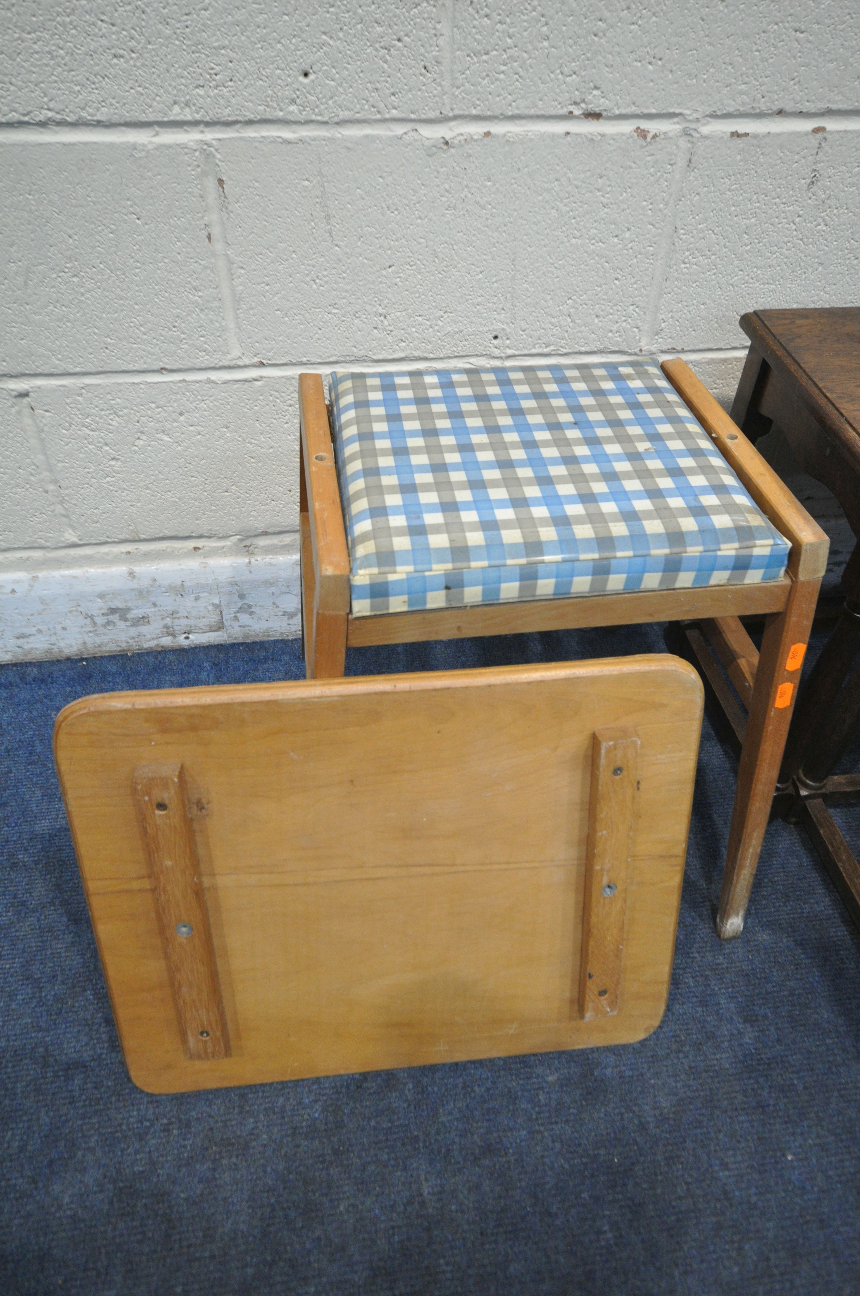 A MID CENTURY TEAK EFFECT COFFEE TABLE, with cylindrical tapered legs, width 92cm x depth 41cm x - Image 6 of 7