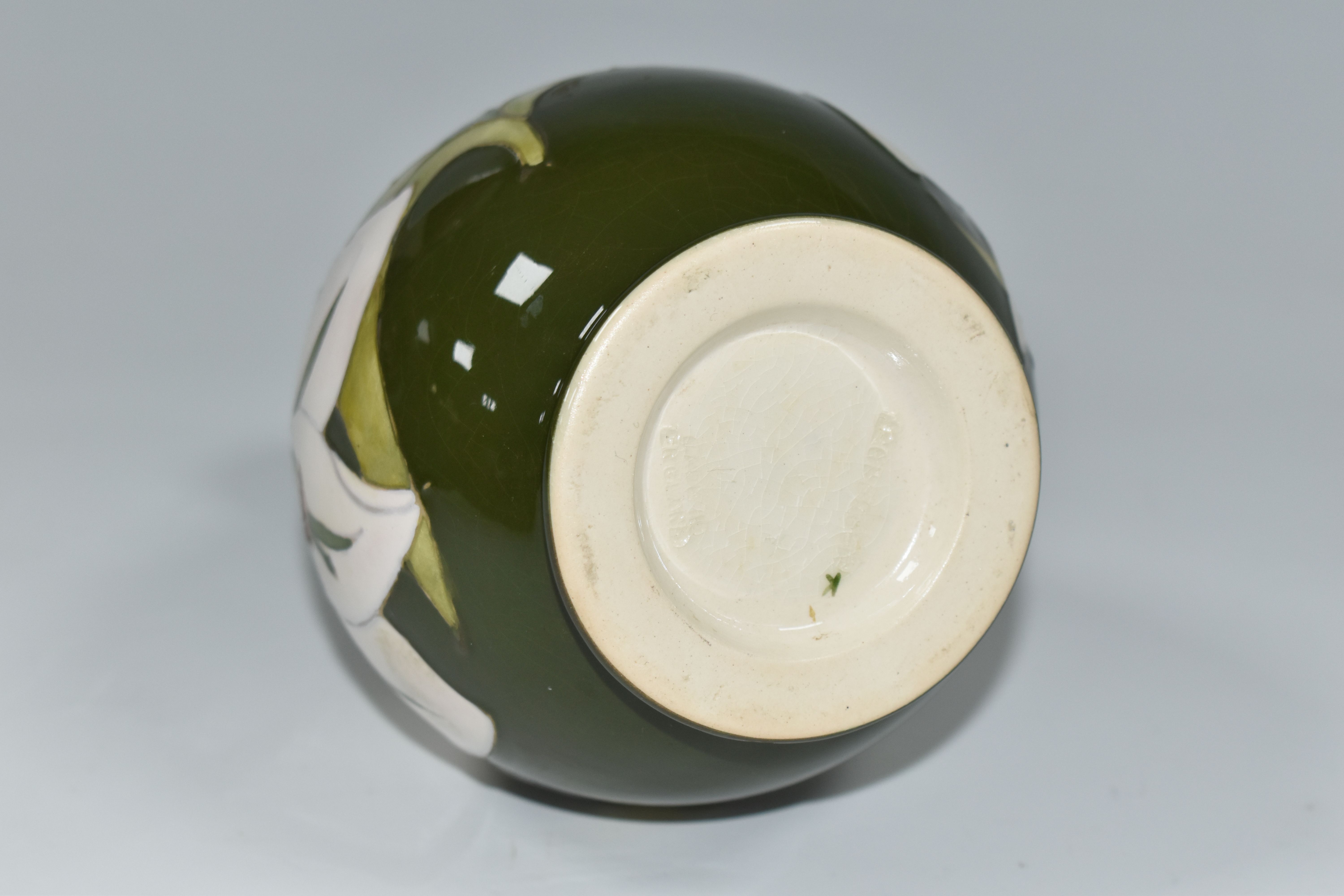 A MOORCROFT POTTERY 'BERMUDA LILY' PATTERN BALUSTER VASE, tube lined with white lilies on a green - Image 5 of 5