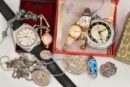 AN ASSORTMENT OF WATCHES AND WHITE METAL JEWELLERY, to include a gents Rotary wristwatch, two ladies