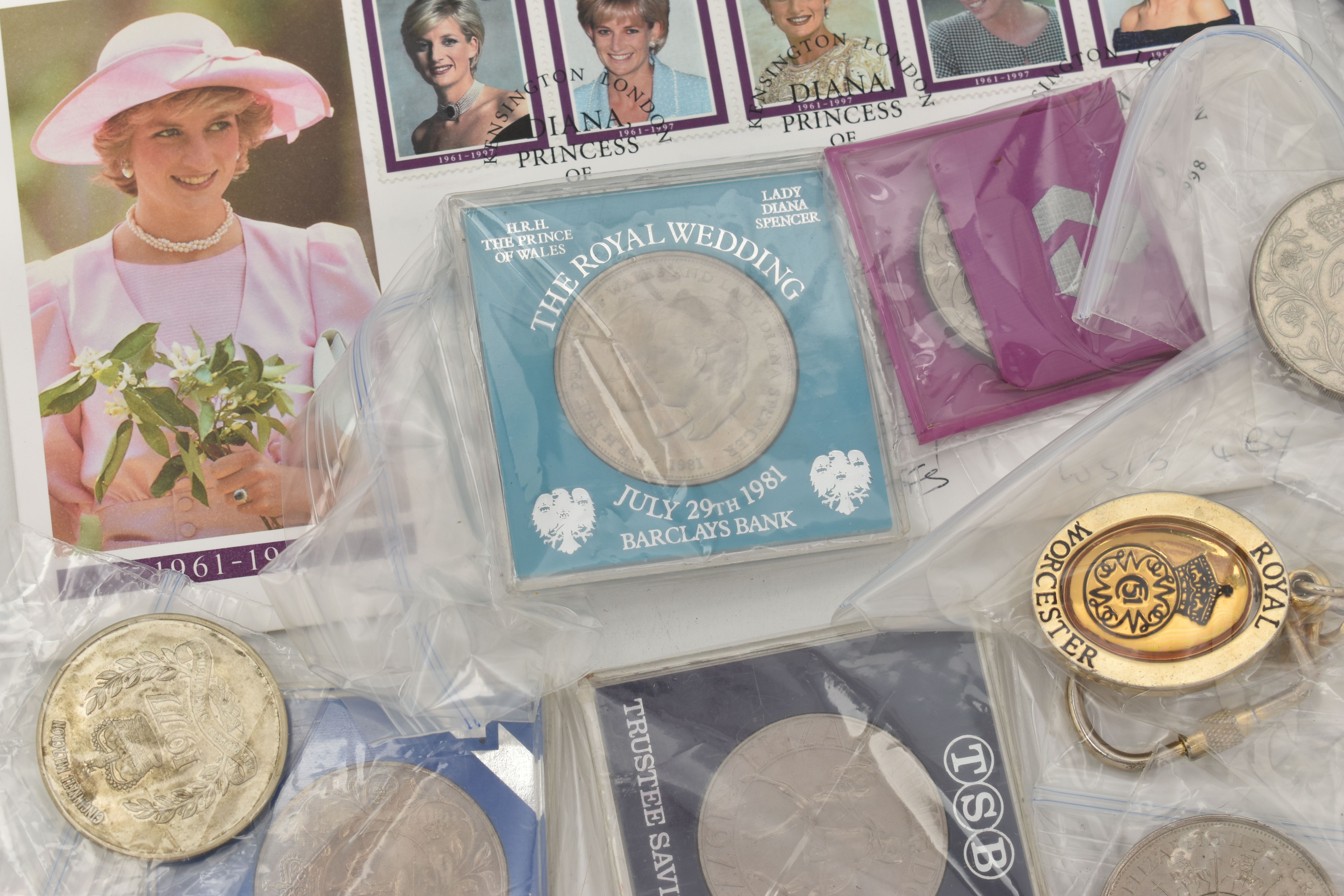 A PARCEL OF UK COINS, to include Queen Elizabeth II commemorative coins, Coronation and Jubilee - Image 3 of 3