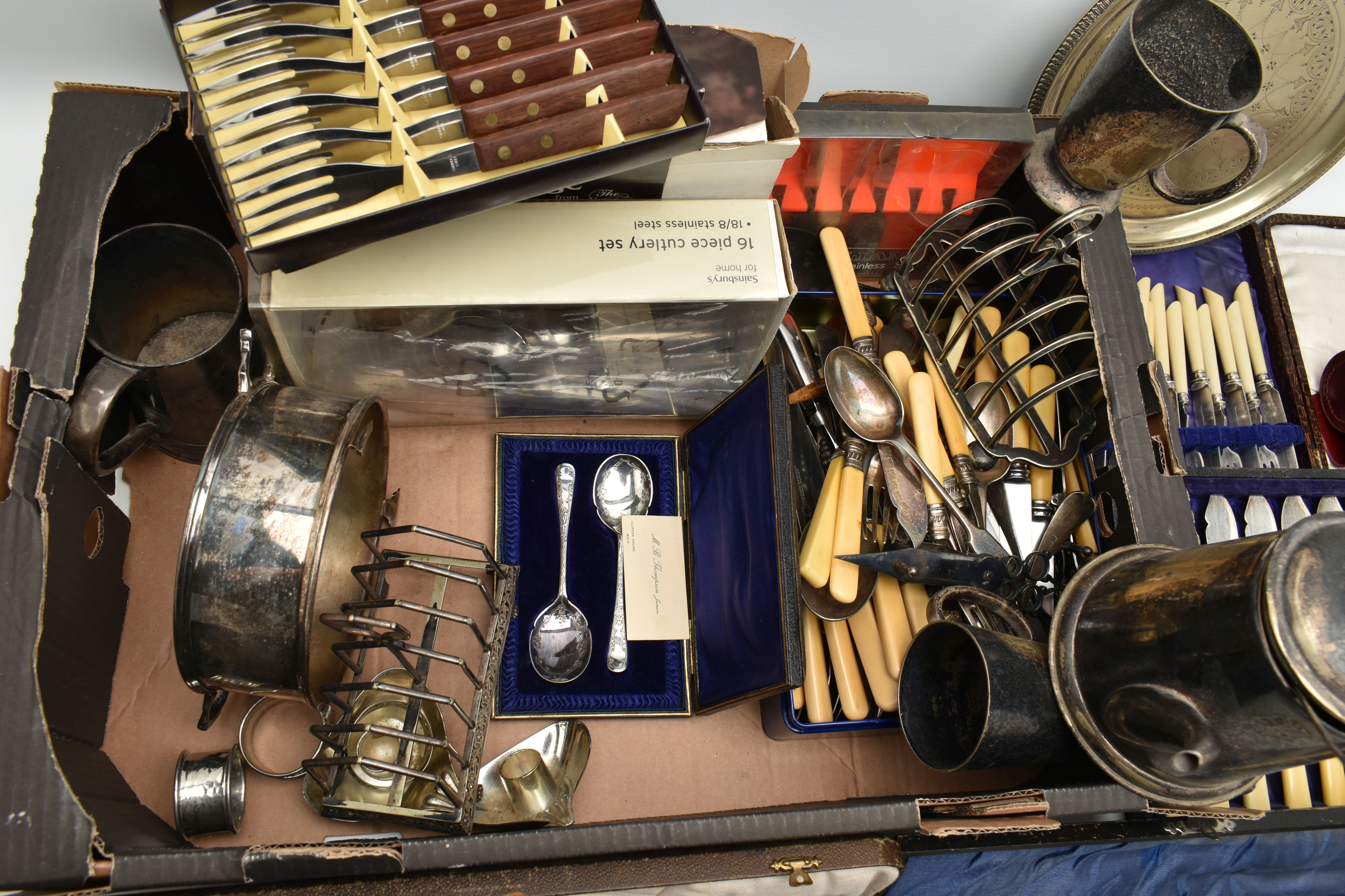 A LARGE BOX OF ASSORTED WHITE METAL, to include tankards, a selection of cased cutlery sets, two - Image 6 of 7