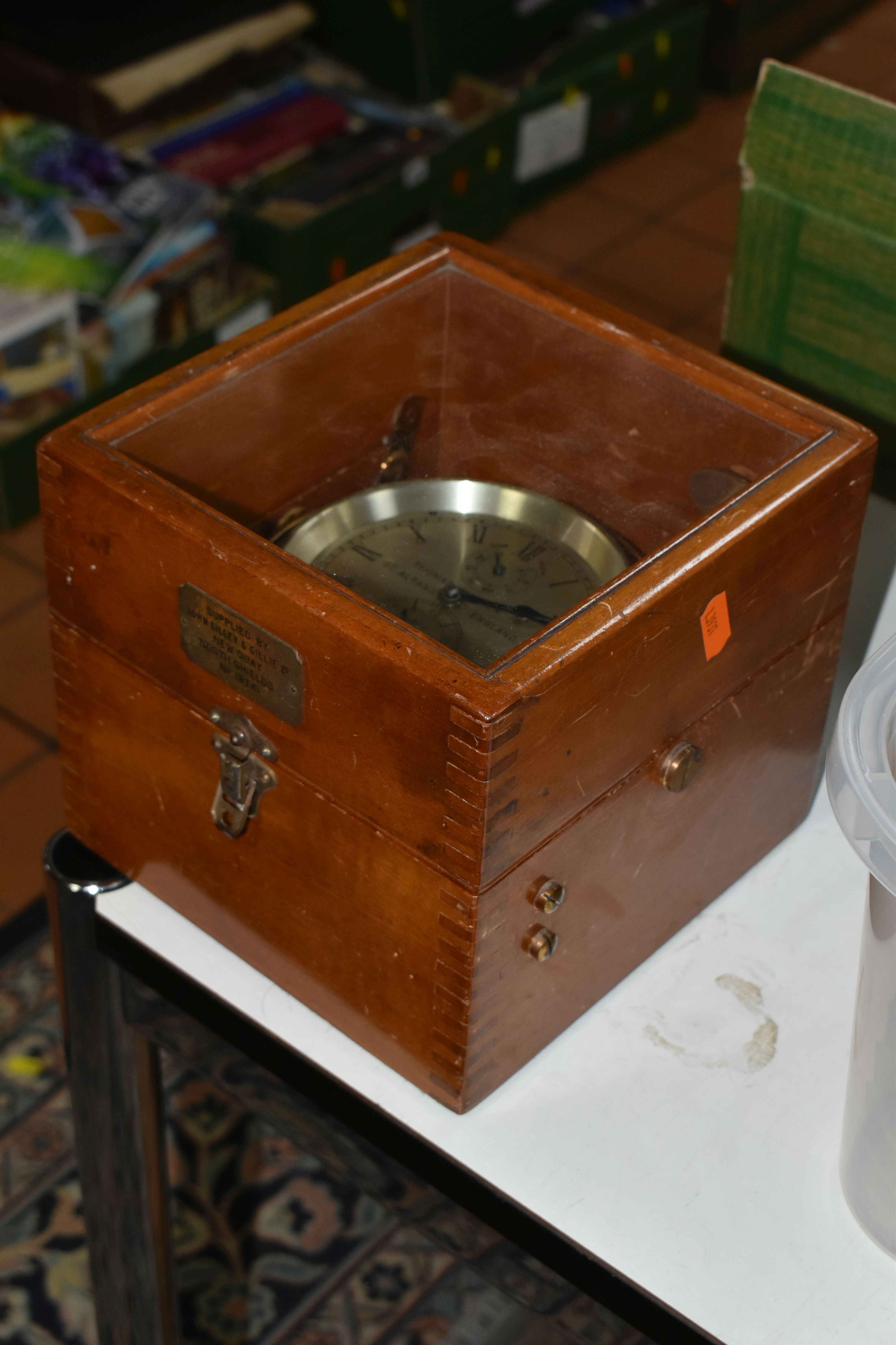 A MID 20TH CENTURY WALNUT CASED MARINE CHRONOMETER BY THOMAS MERCER LTD, SUPPLIED BY JOHN LILLIE & - Image 8 of 10