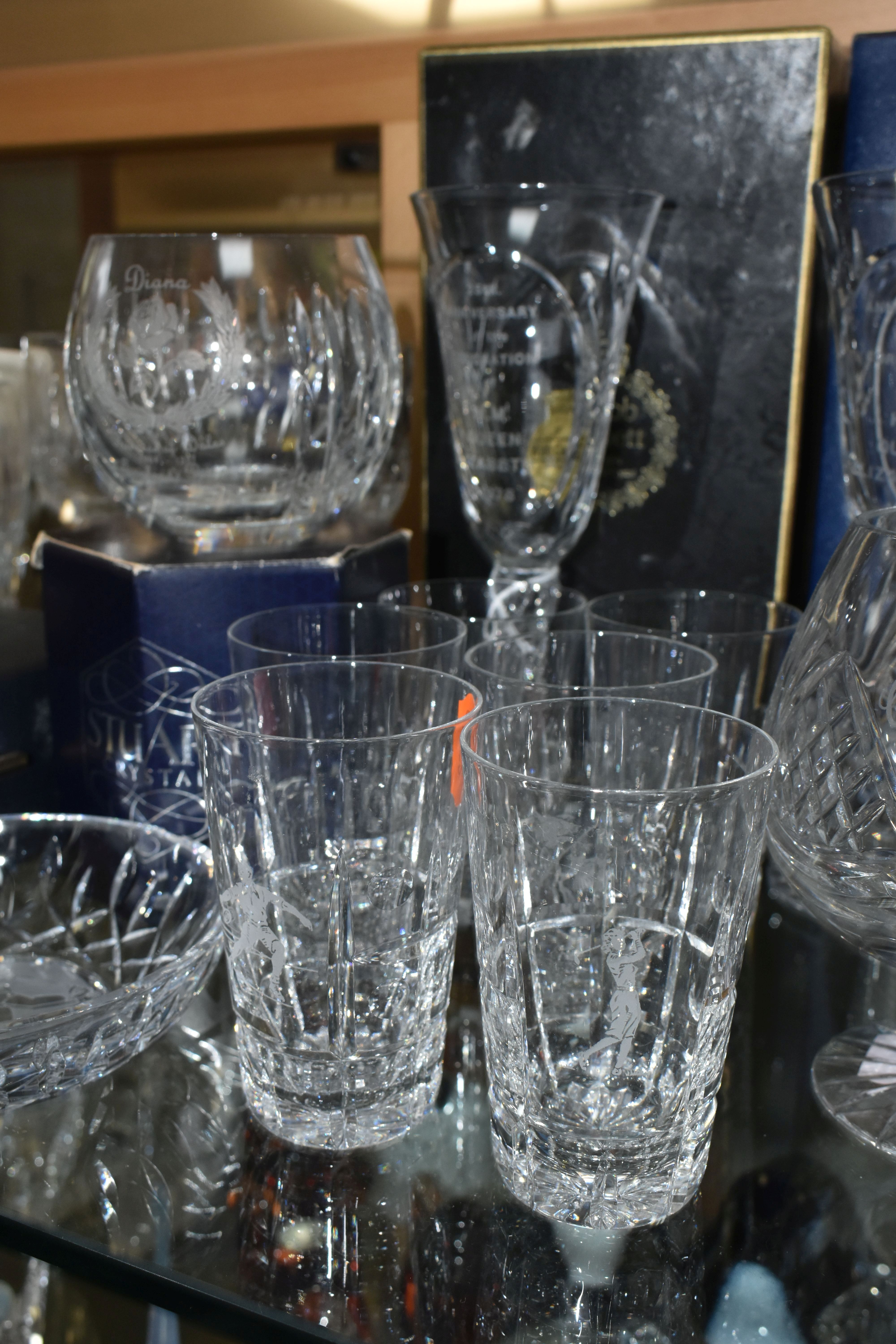 A GROUP OF ETCHED COMMEMORATIVE GLASS WARE, to include a Marstons 'Pub Trail 1987' beer glass, two - Image 3 of 6