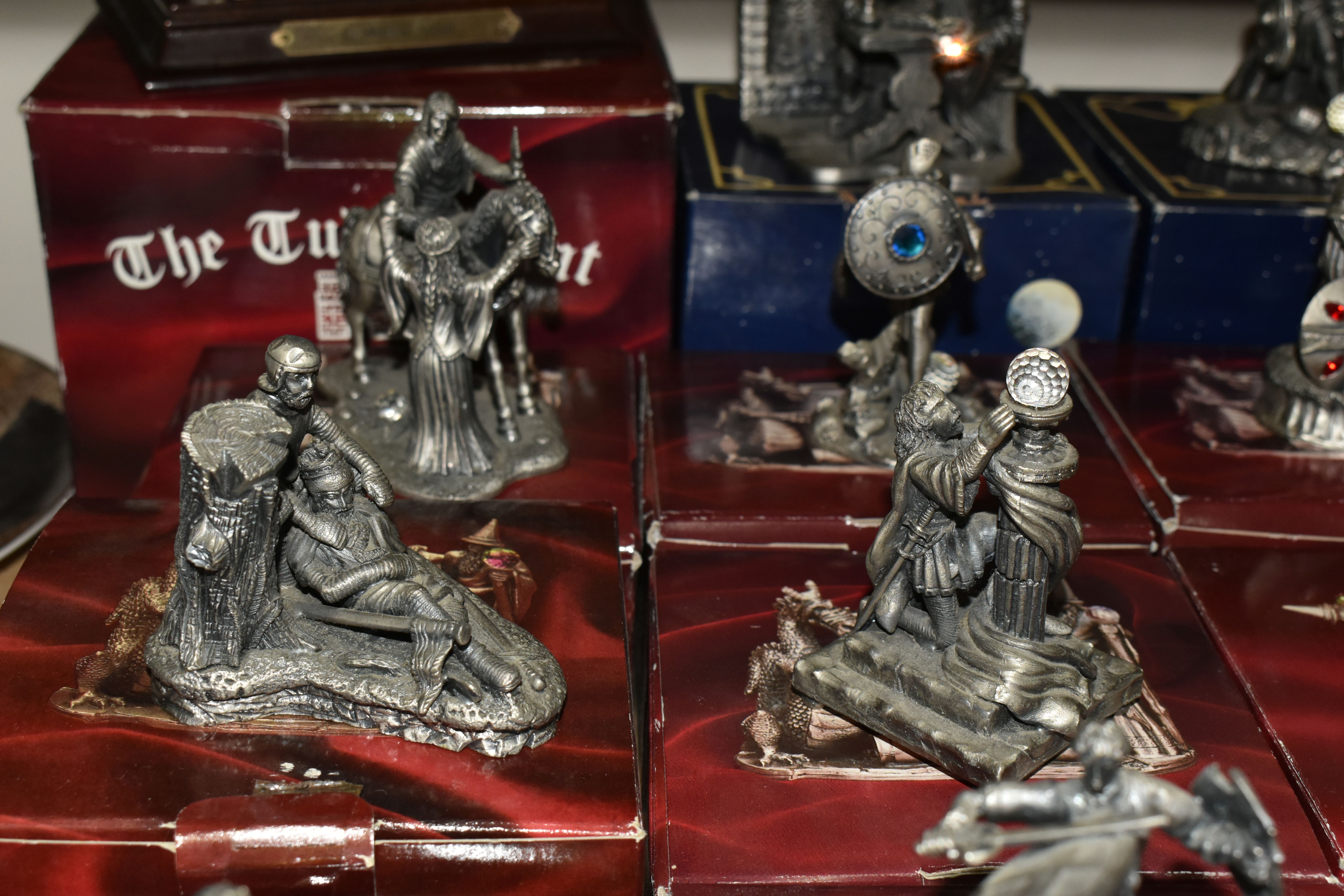 A COLLECTION OF NINTETEEN THE TUDOR MINT 'FANTASY AND LEGEND' PEWTER FIGURES, comprising 'Queen - Image 5 of 9