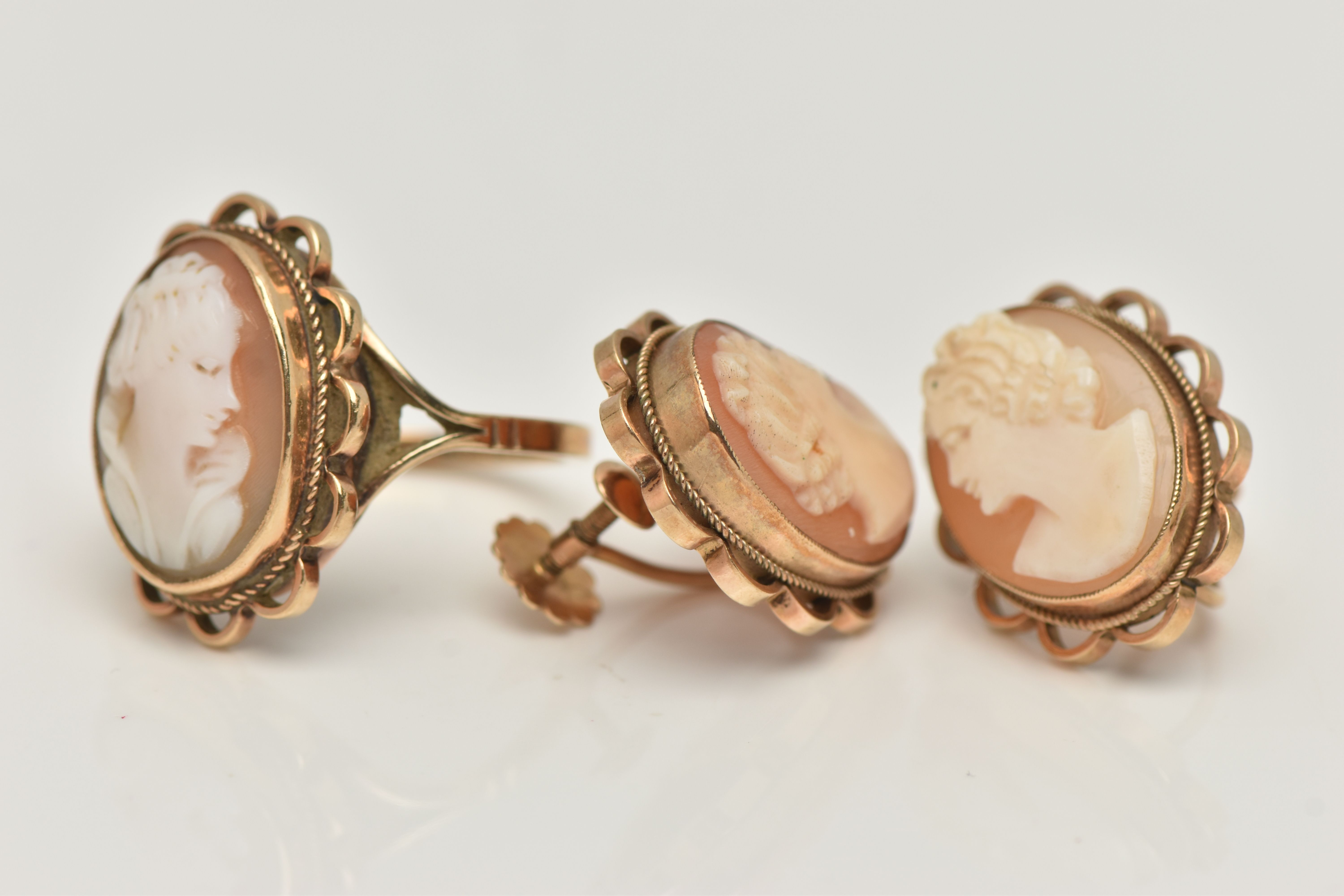 A PAIR OF SHELL CAMEO EARRINGS AND SHELL CAMEO RING, each designed as a shell cameo carved to depict - Image 2 of 4