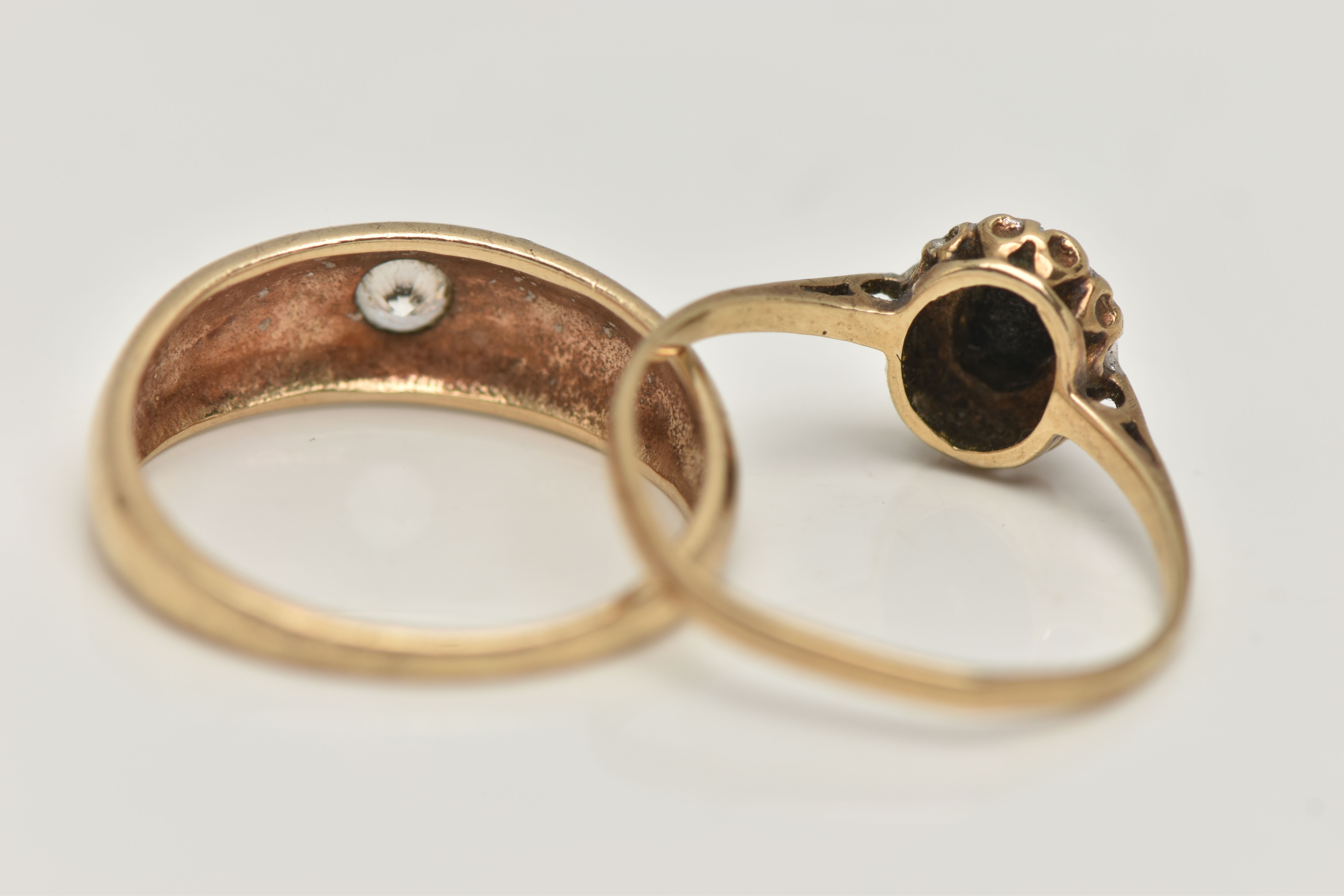 TWO 9CT GOLD RINGS, the first a single circular cut cubic zirconia, star set in a yellow gold - Image 3 of 4