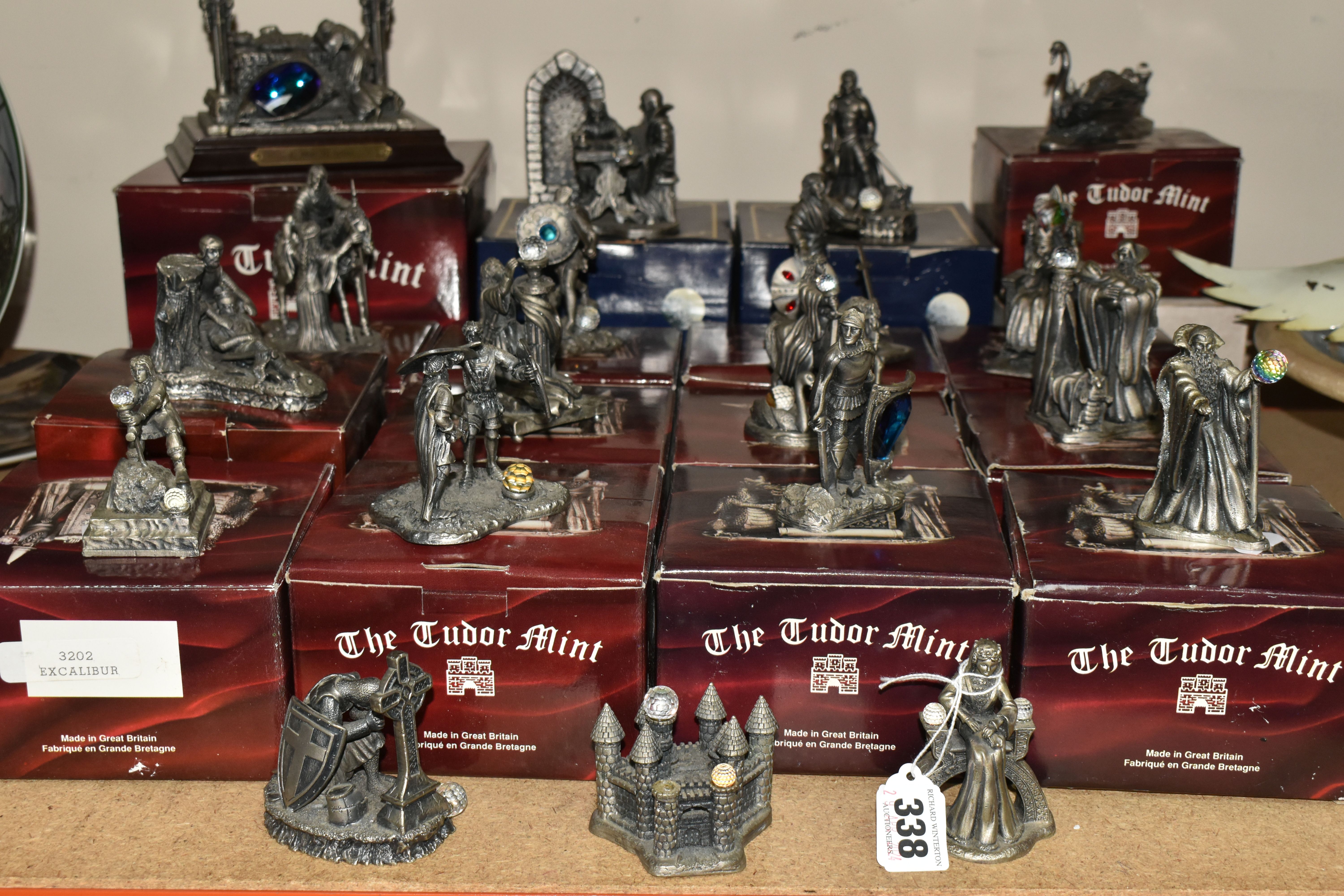 A COLLECTION OF NINTETEEN THE TUDOR MINT 'FANTASY AND LEGEND' PEWTER FIGURES, comprising 'Queen
