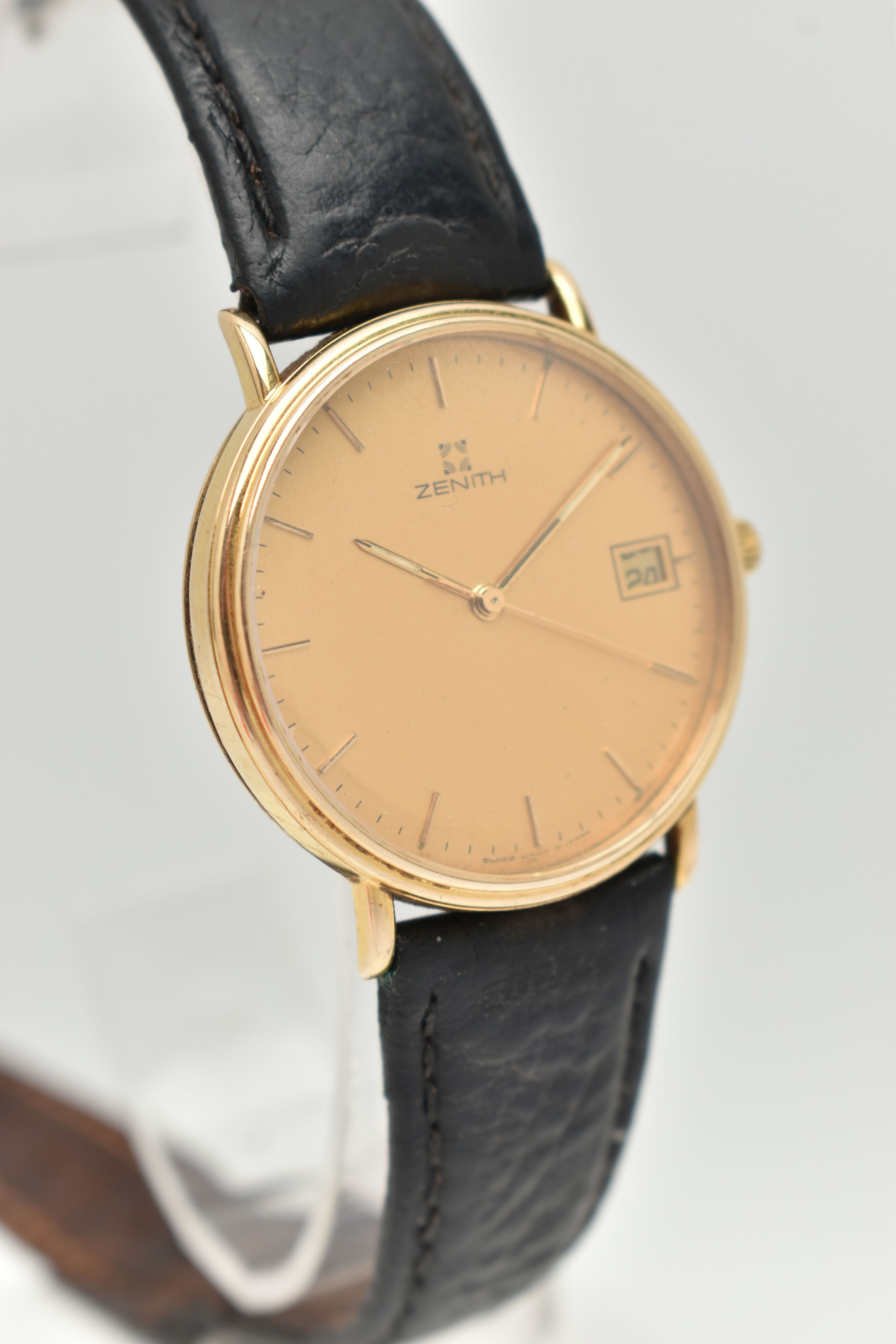 A 9CT GOLD 'ZENITH' WRISTWATCH, quartz movement, round dial signed 'Zenith', baton markers, date - Image 2 of 6